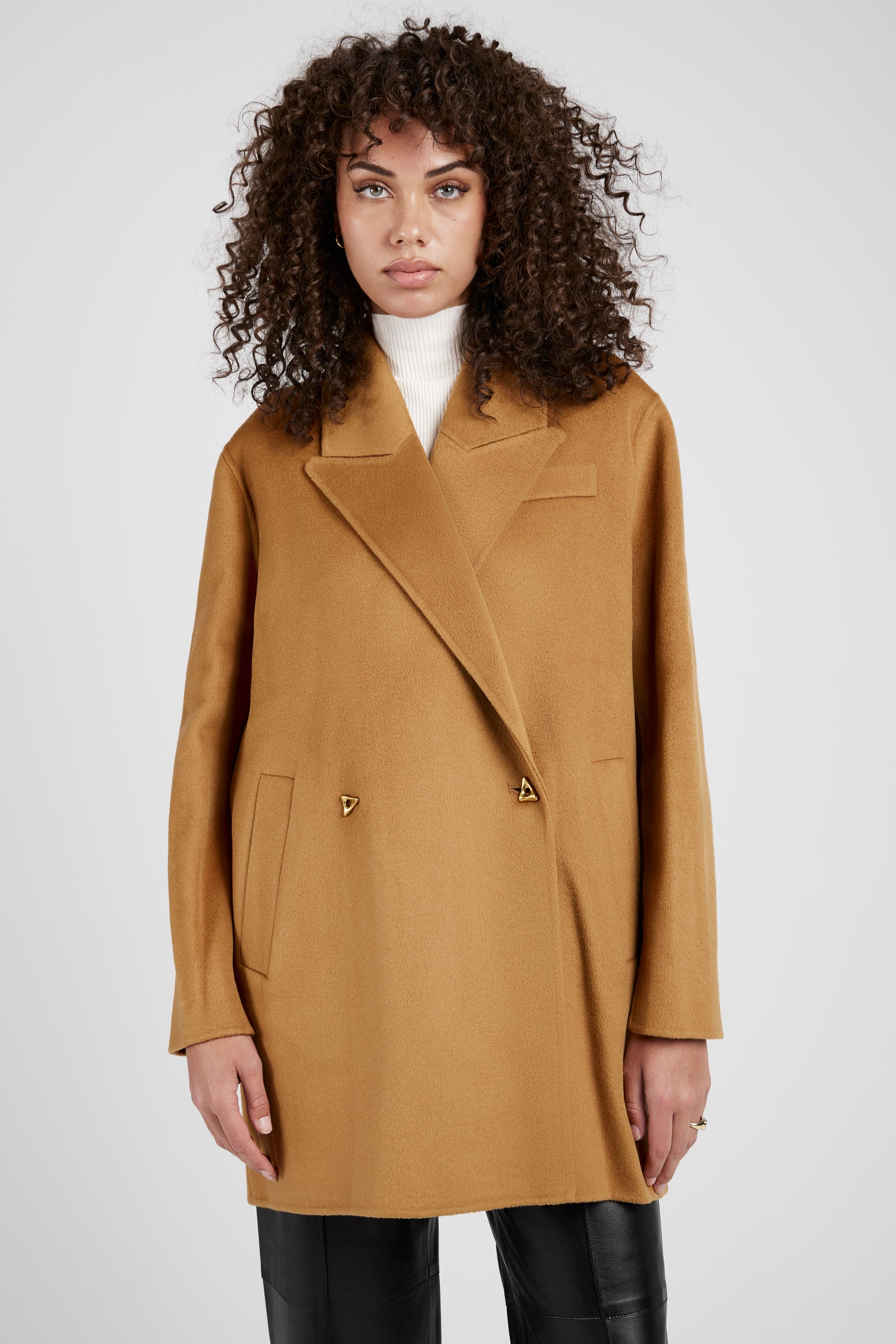 AERON Cavendish Cashmere Wool Coat in Tan