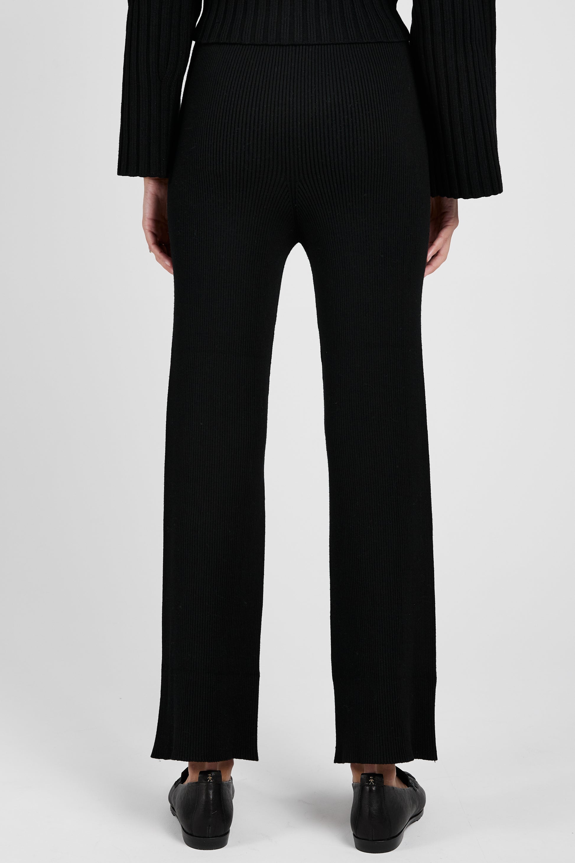 AERON ZERO008 Ribbed Pant in Black