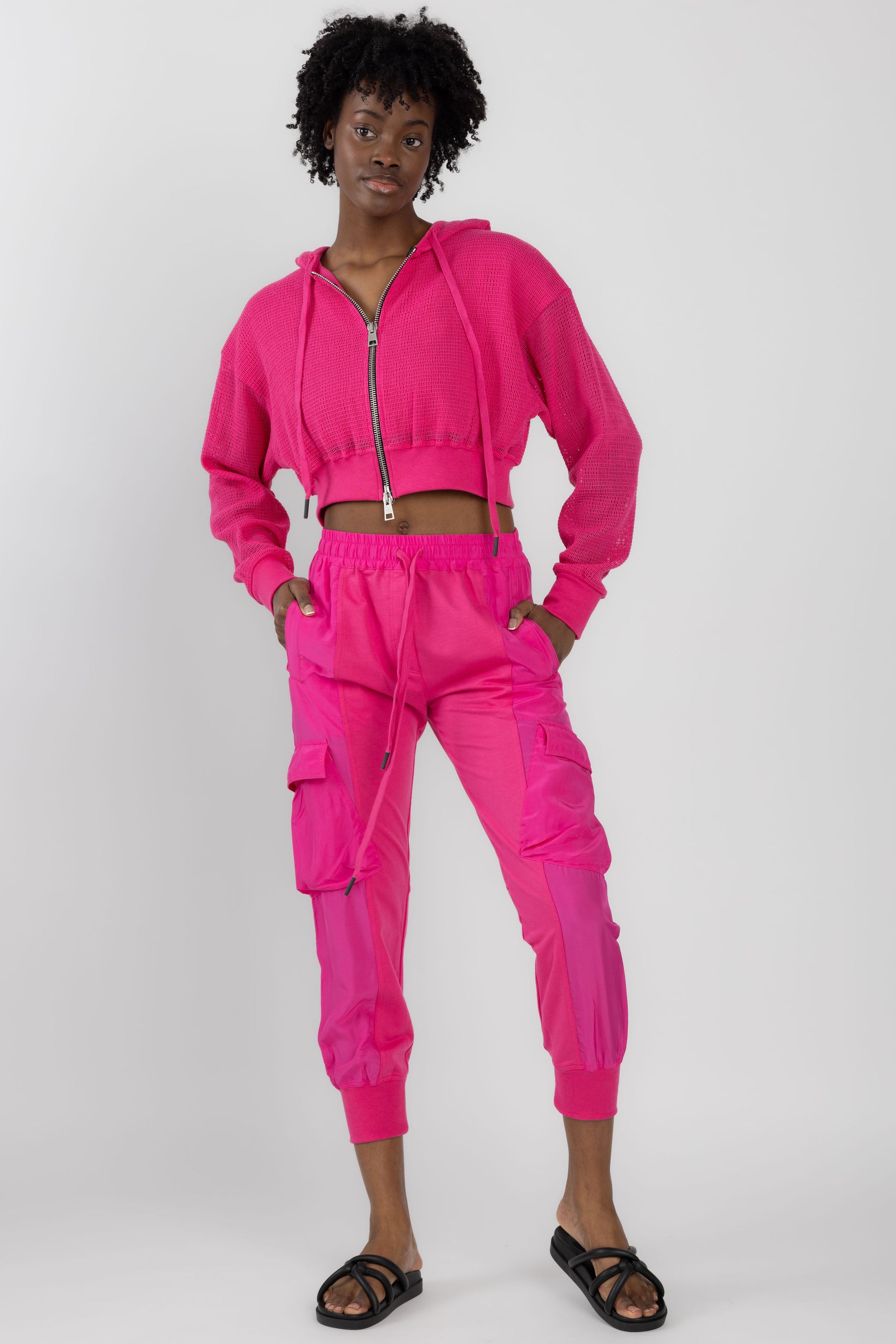 ANDREA YA'AQOV Cargo Jogging Pant in Fucsia