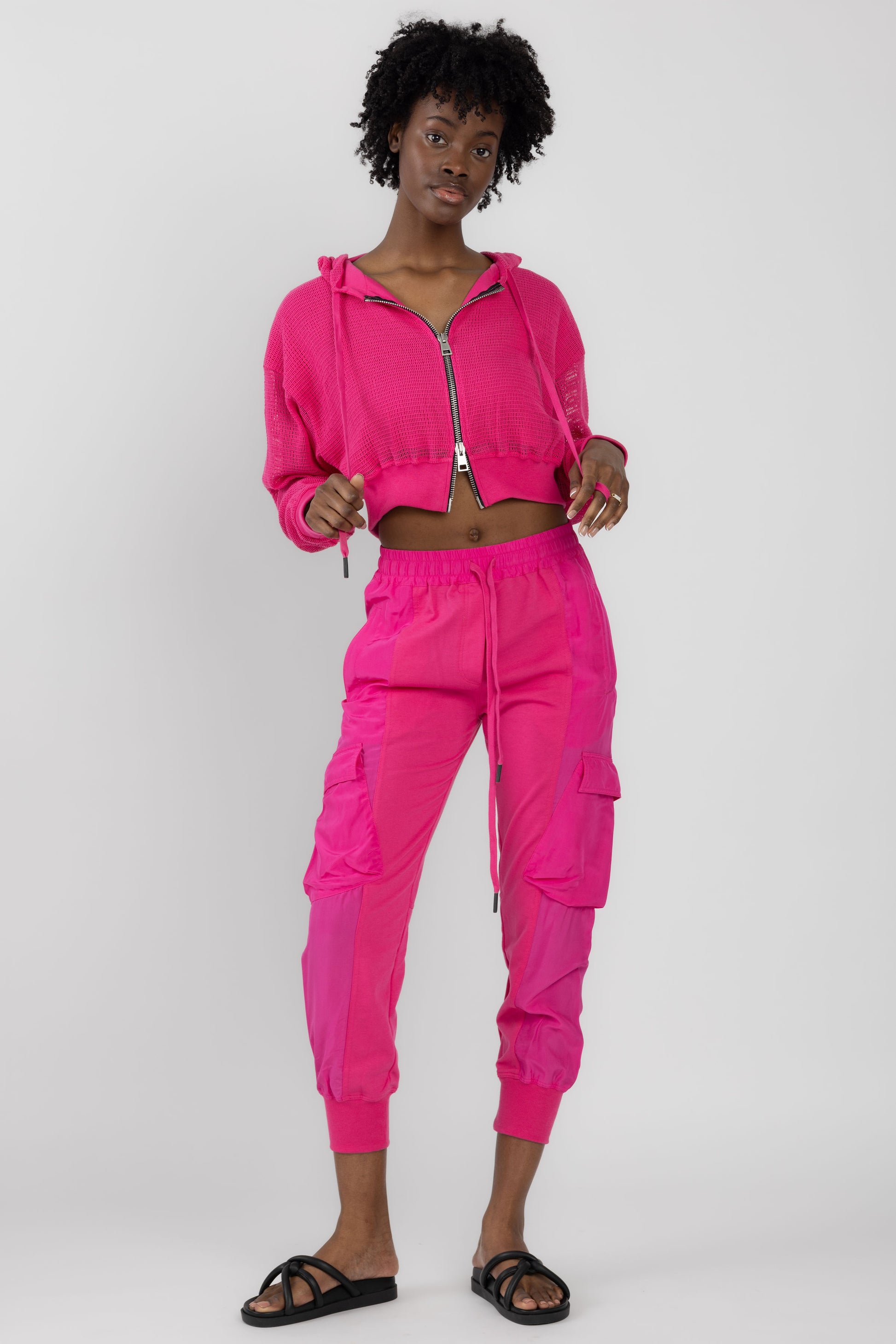 ANDREA YA'AQOV Cargo Jogging Pant in Fucsia