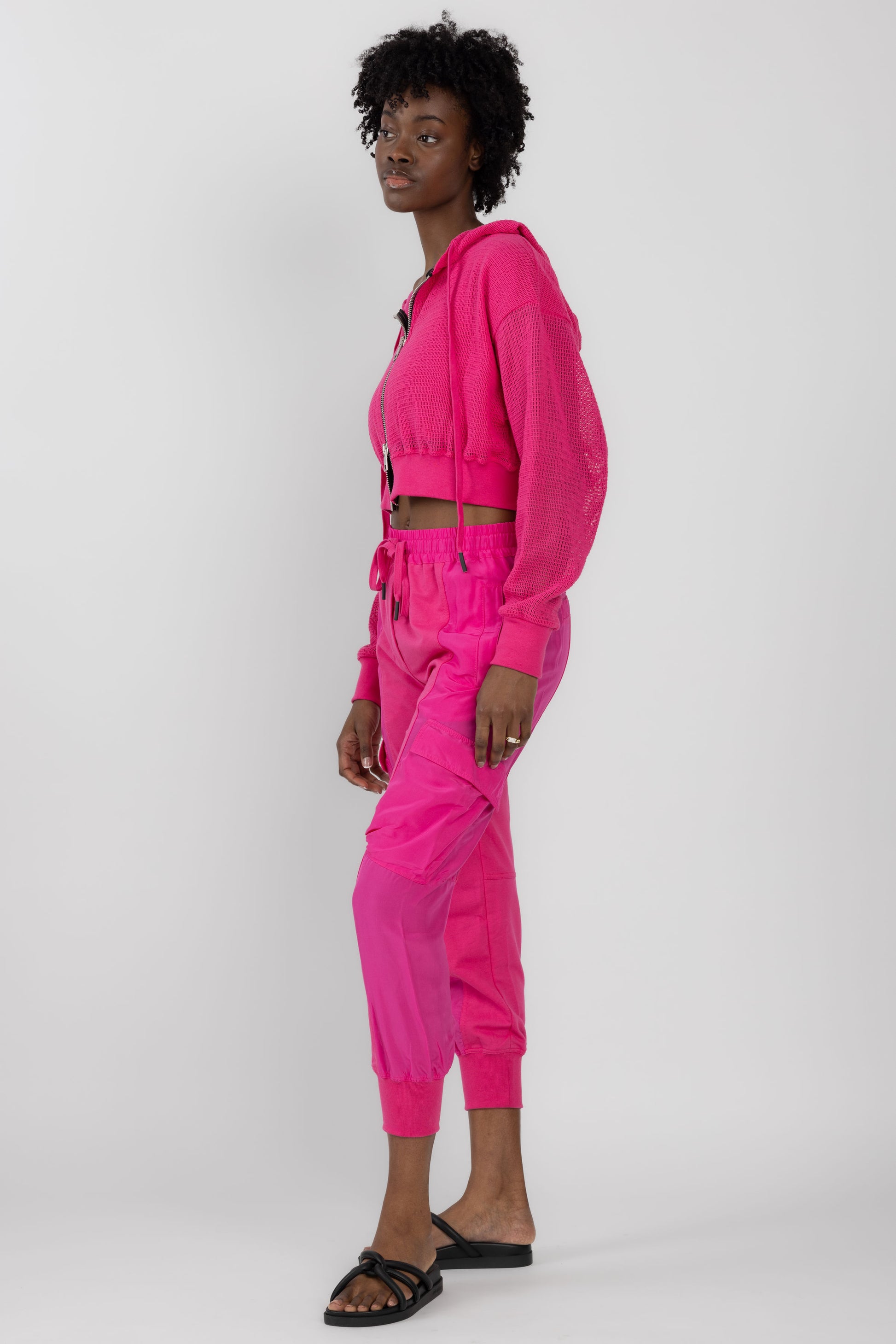 ANDREA YA'AQOV Cargo Jogging Pant in Fucsia