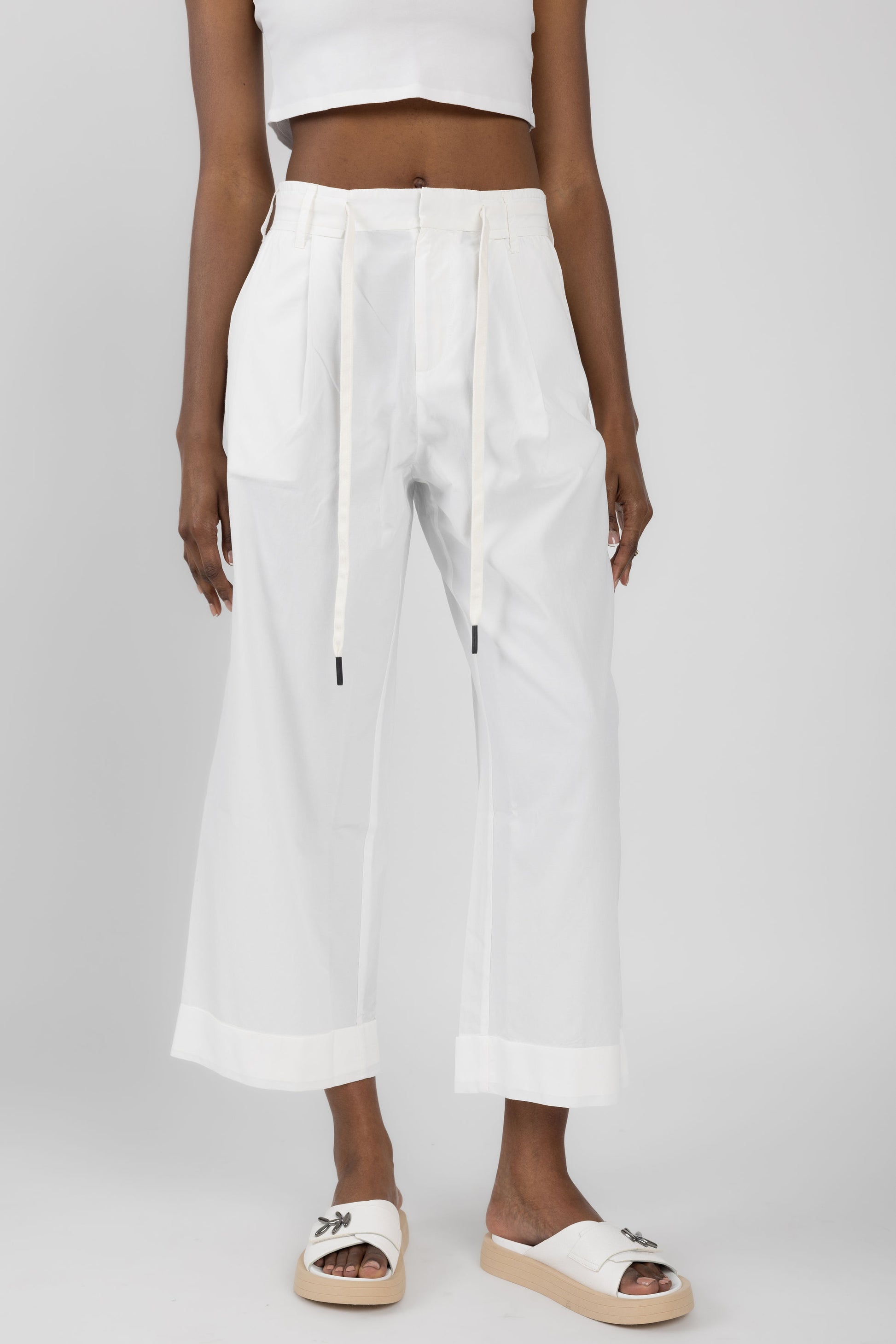 ANDREA YA'AQOV Cropped Pant in White