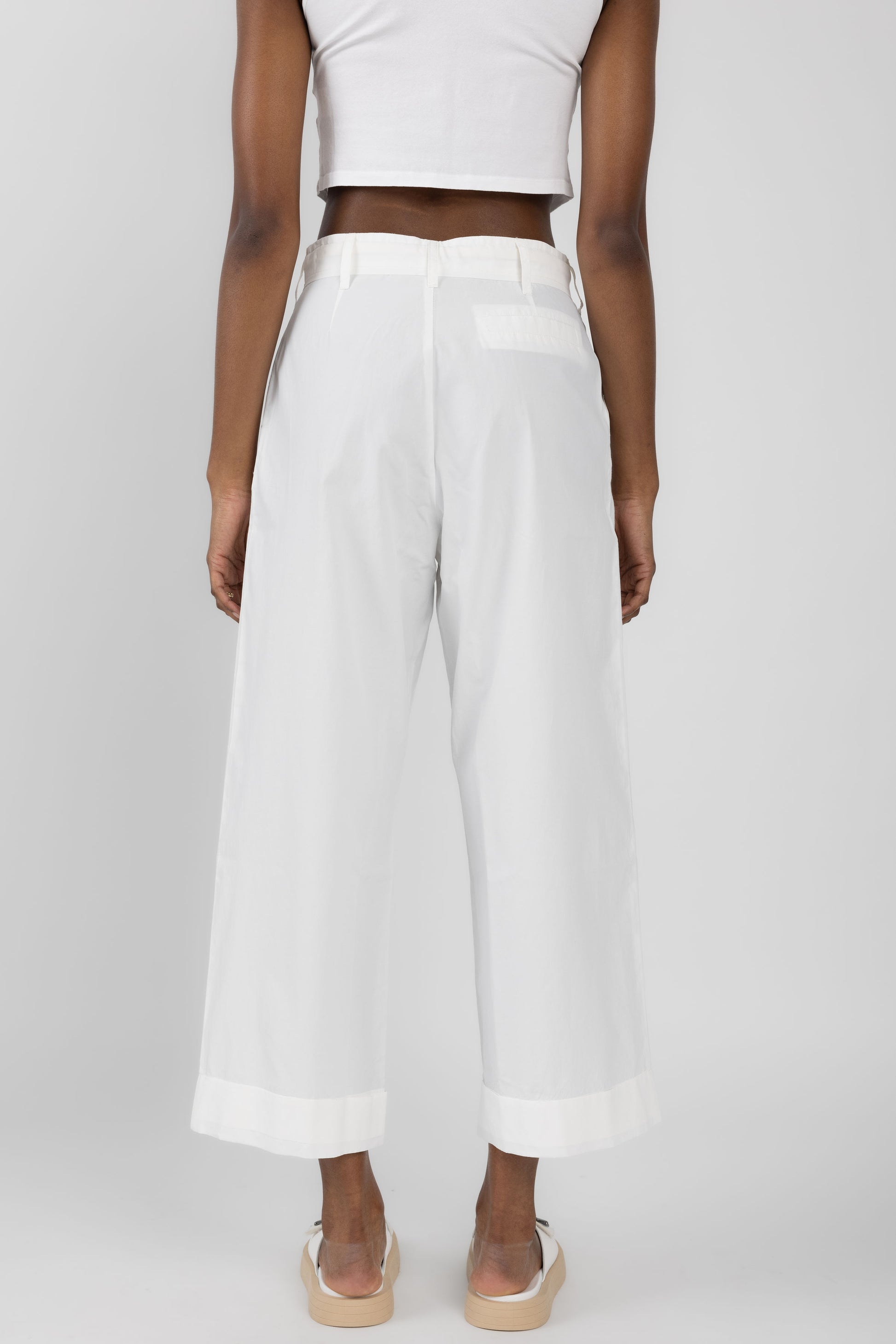 ANDREA YA'AQOV Cropped Pant in White