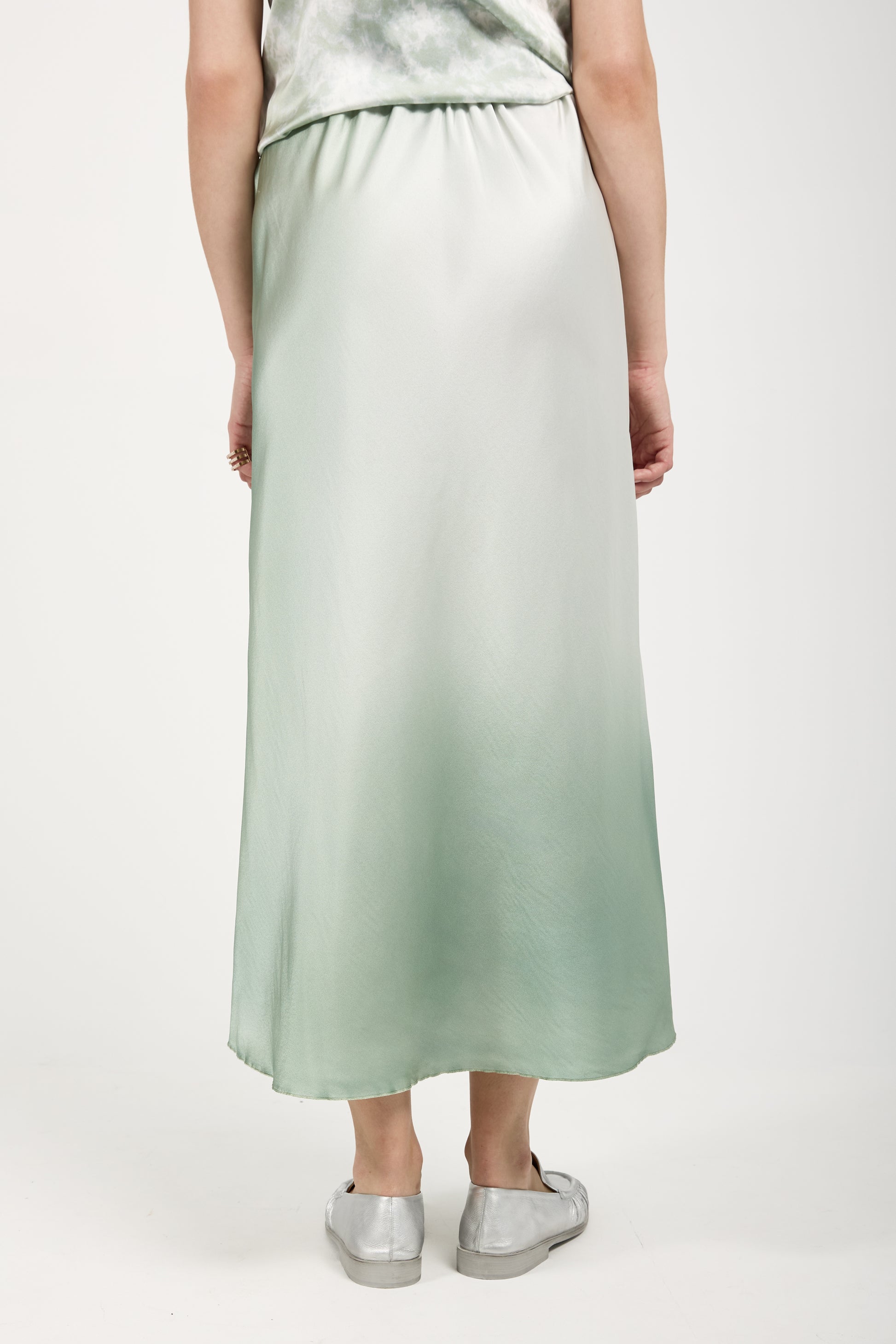 AVANT TOI Degradé Silk Midi Skirt in Jade