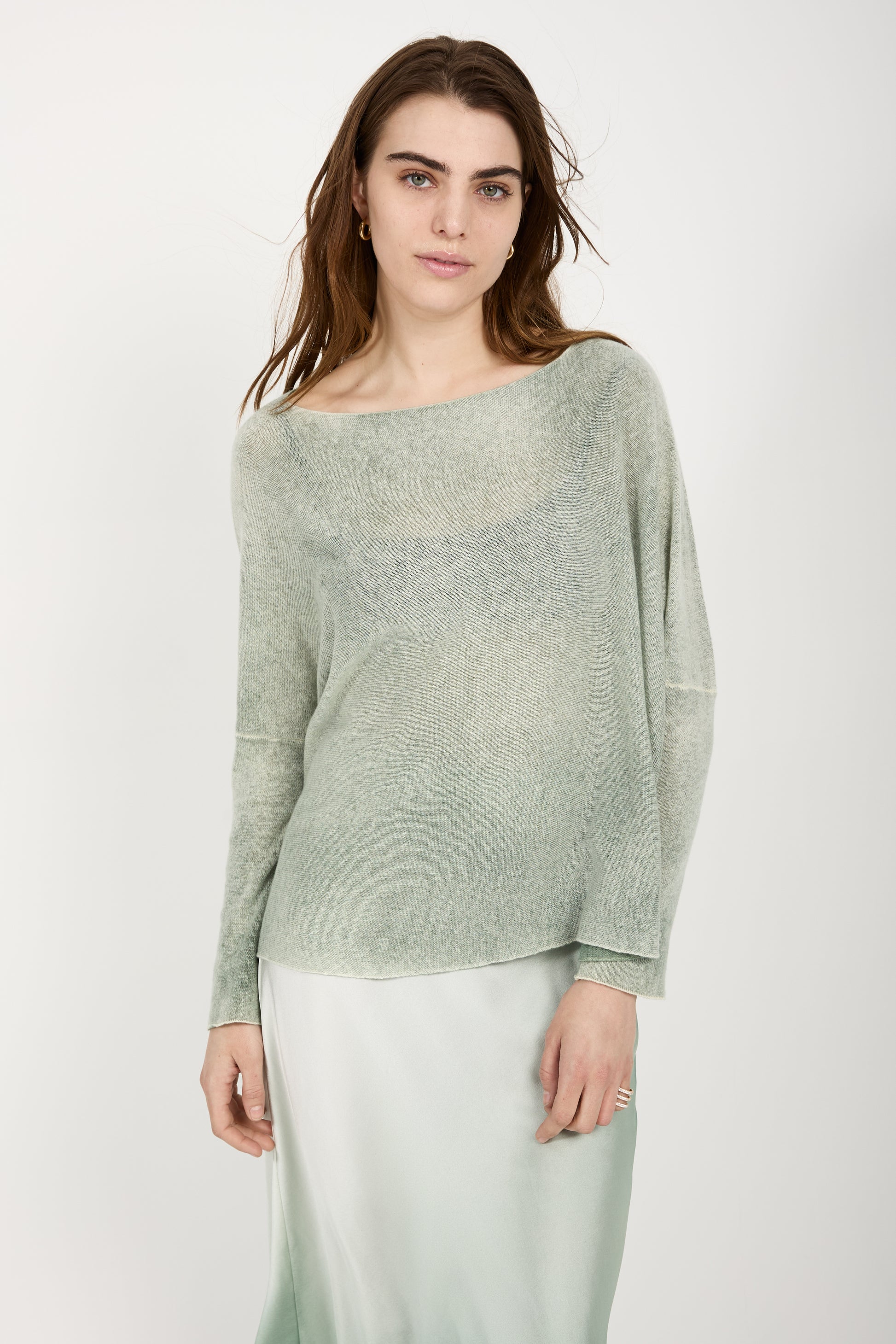 AVANT TOI Light Cashmere Poncho in Jade