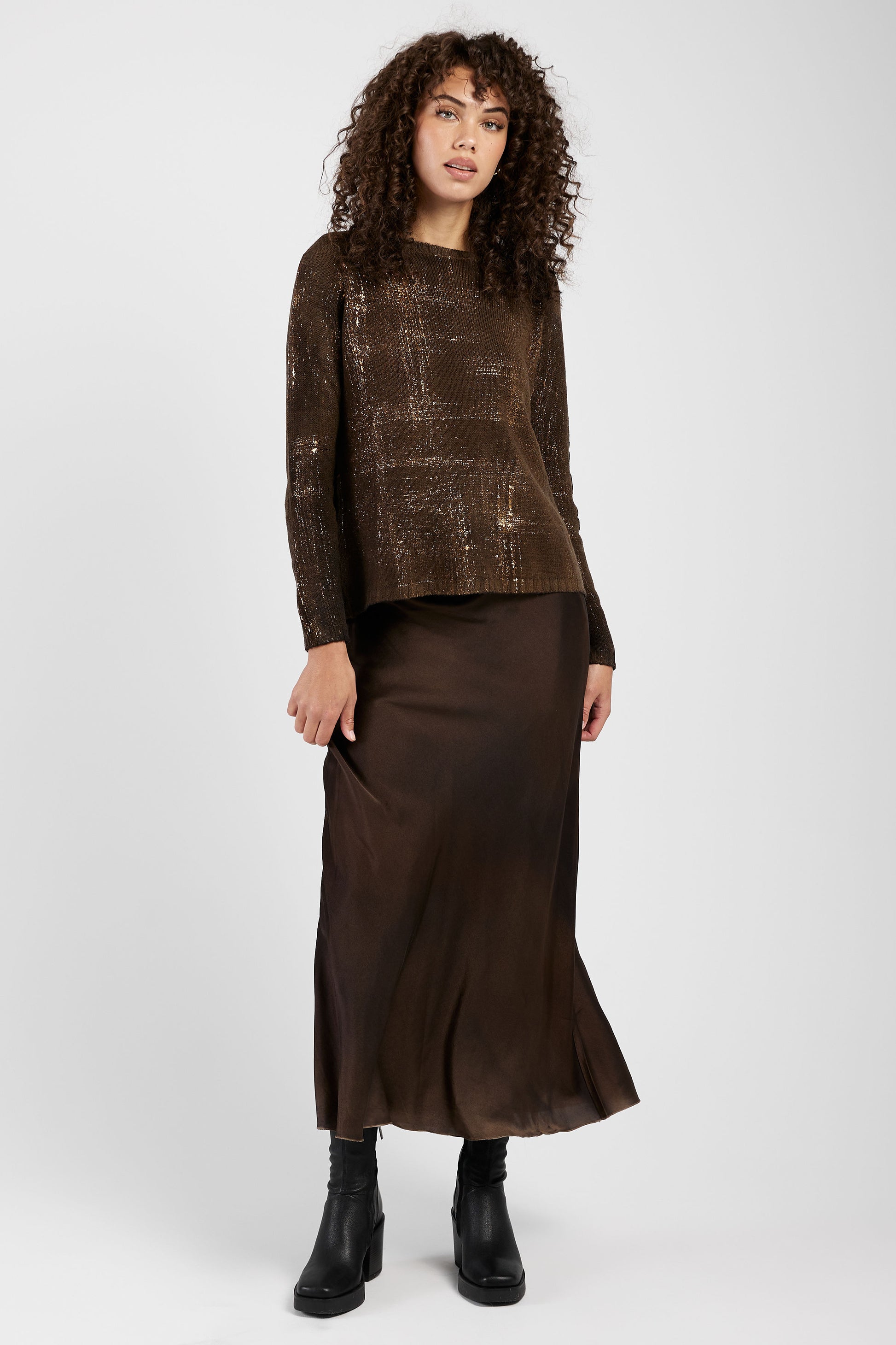 AVANT TOI Silk Midi Skirt in Sughero