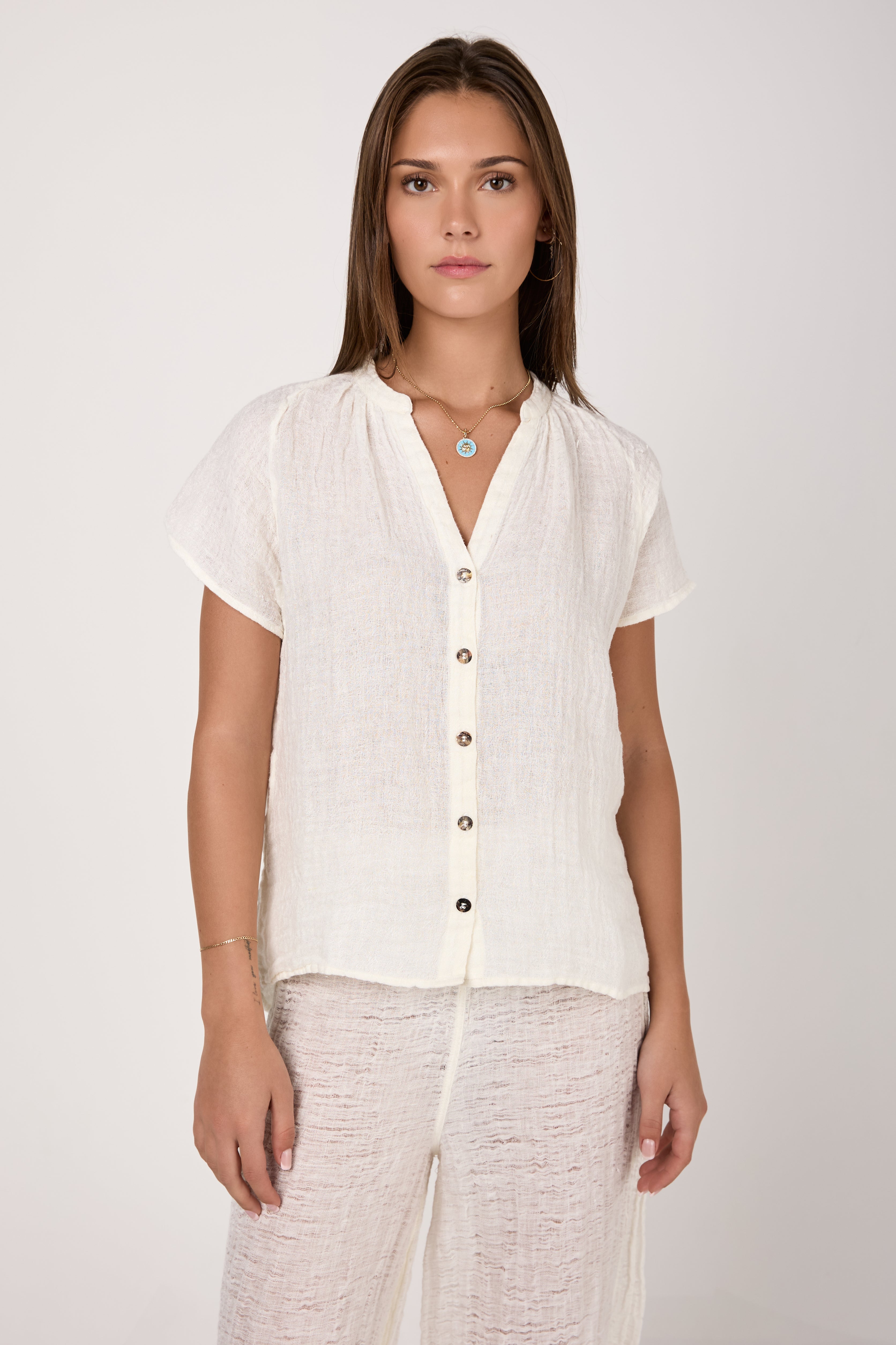 Camicia Primavera Increspato Linen Shirt in Latte