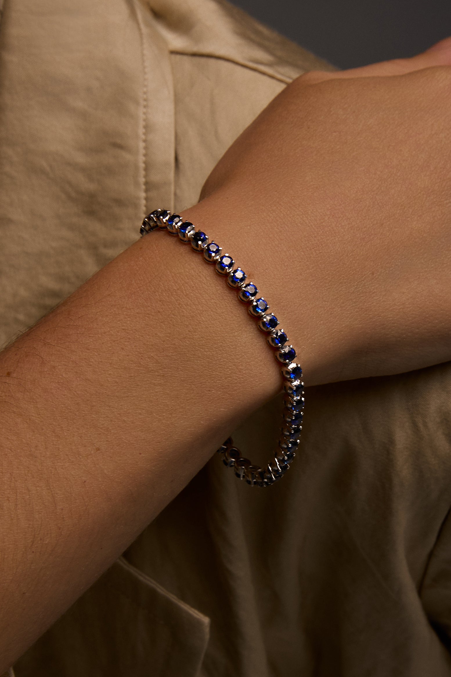 VELINA Blue Sapphire Tennis Bracelet in 18k White Gold