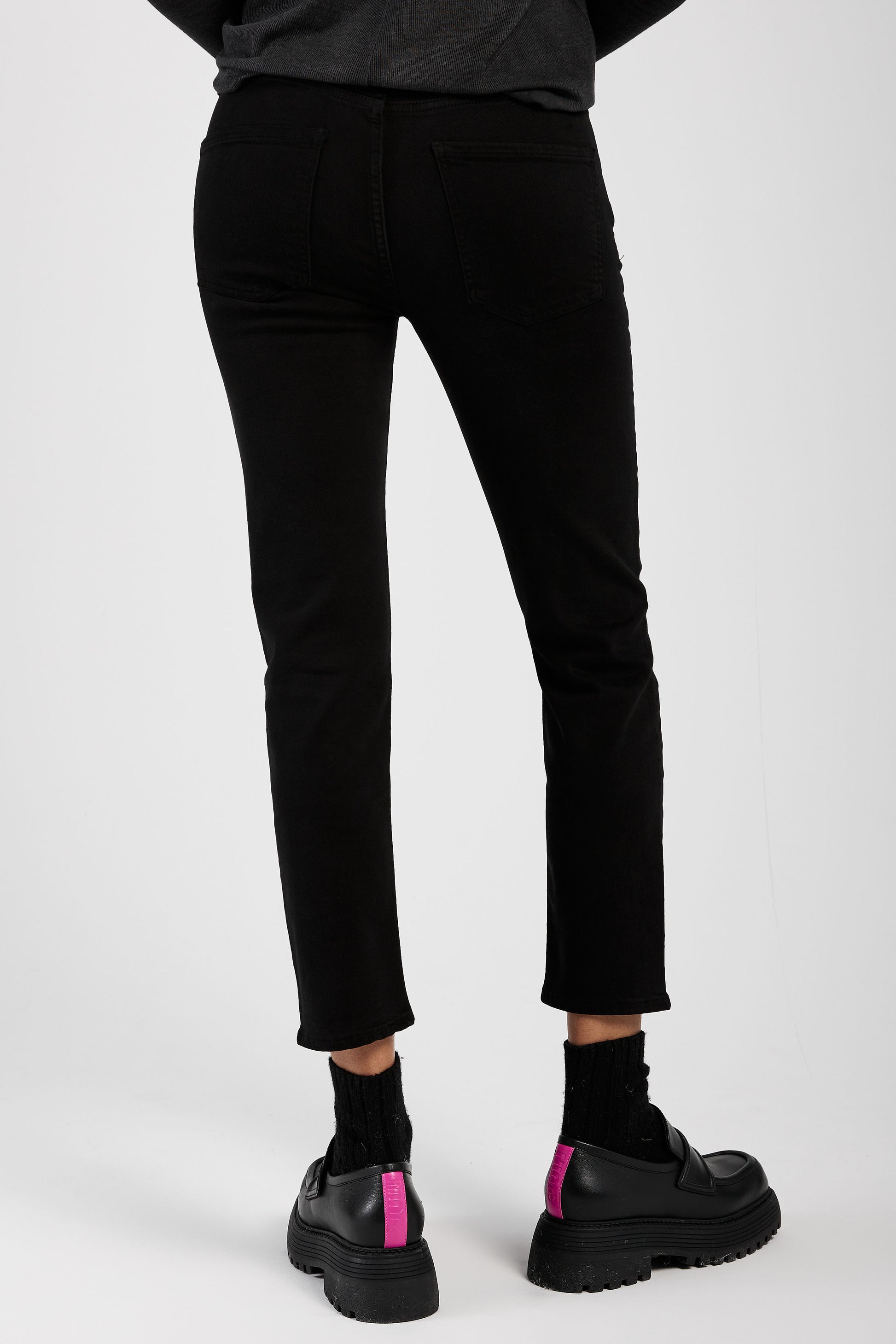 CITIZENS OF HUMANITY Isola Straight Crop Jean in Plush Black