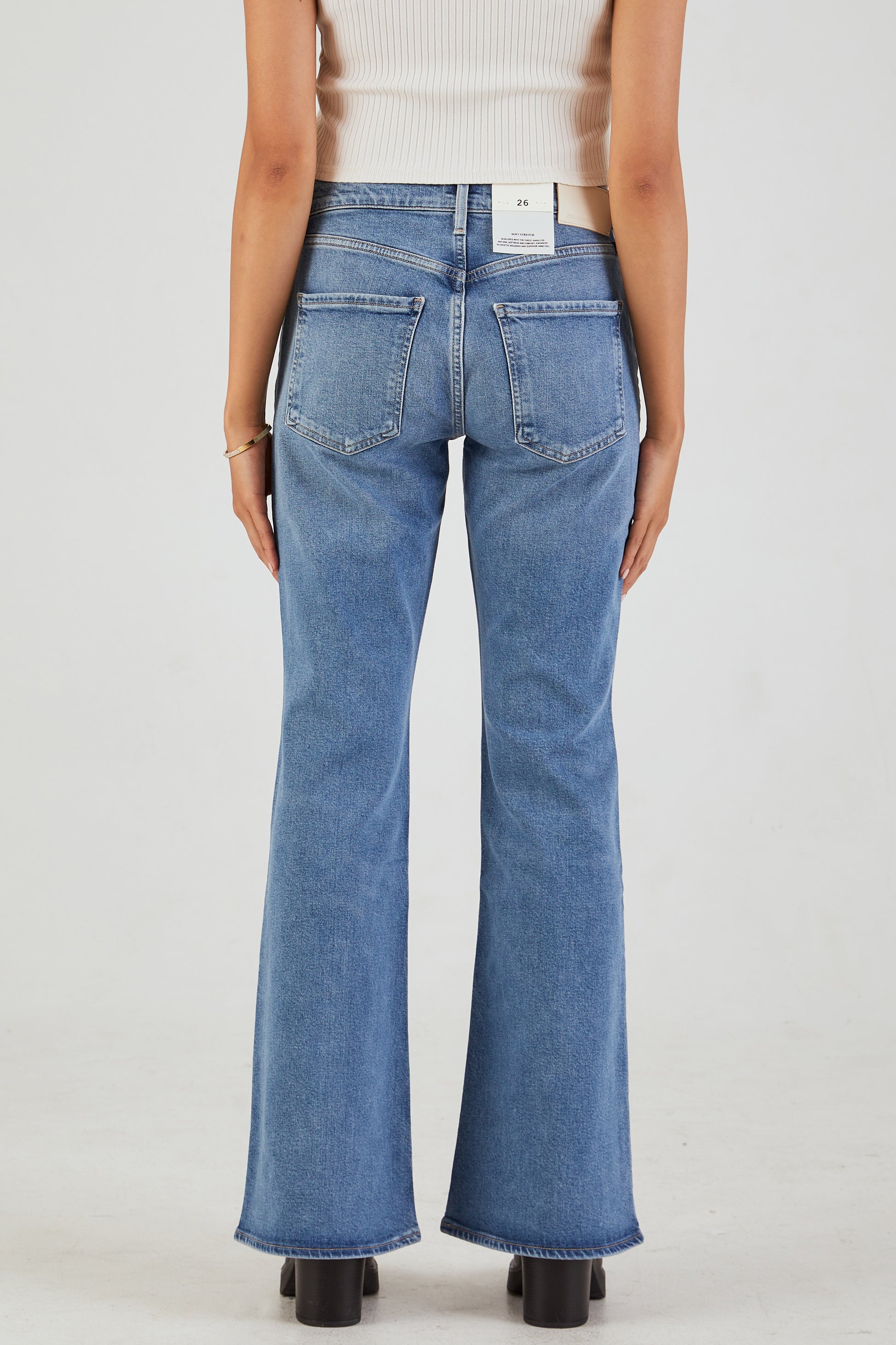 CITIZENS OF HUMANITY Isola Flare 32" Jean in Pegasus