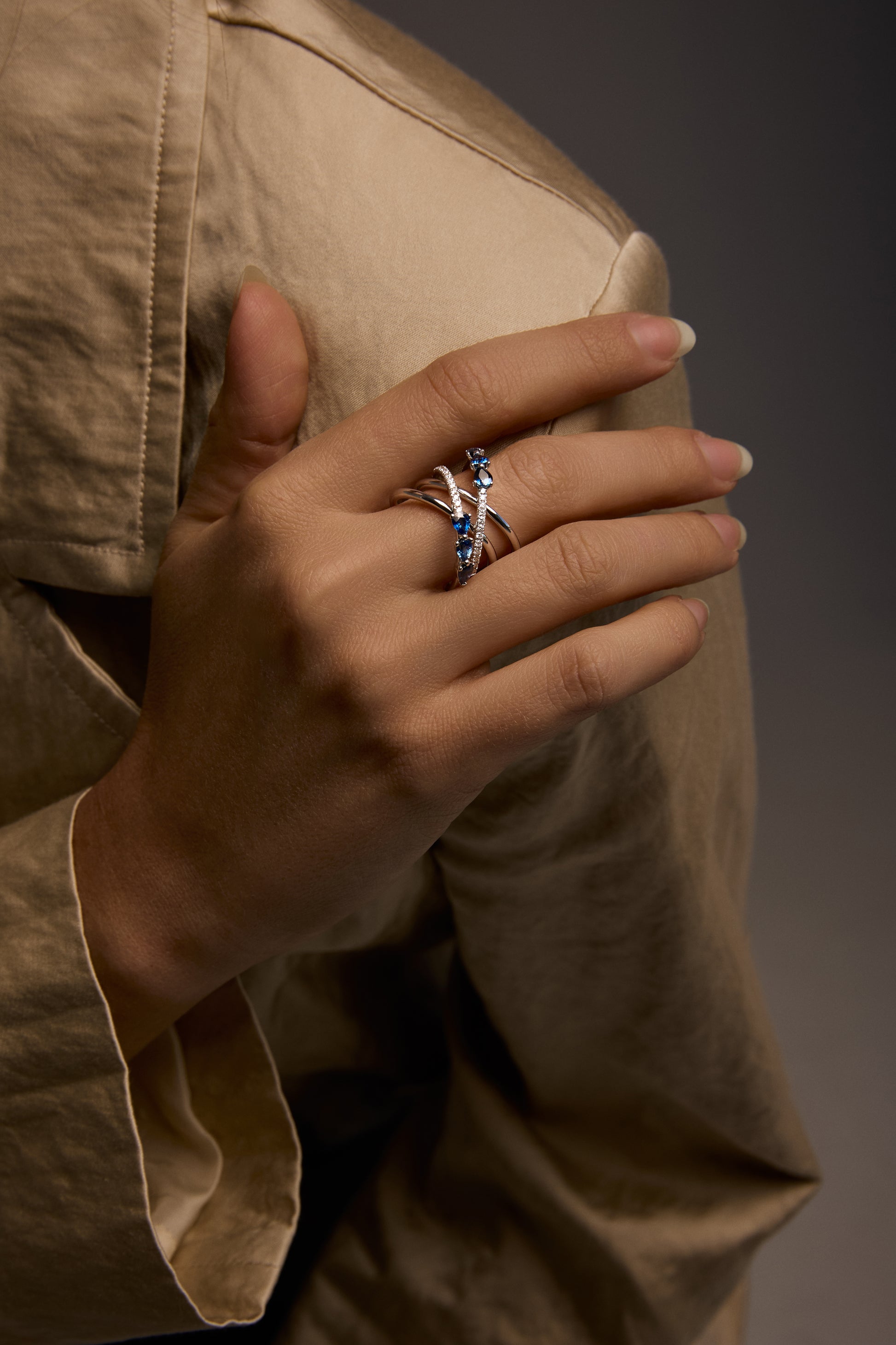 VELINA Diamond Blue Sapphire Ring in 18k White Gold