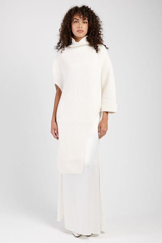 FABIANA FILIPPI Asymmetric High Neck Cape in Raffia