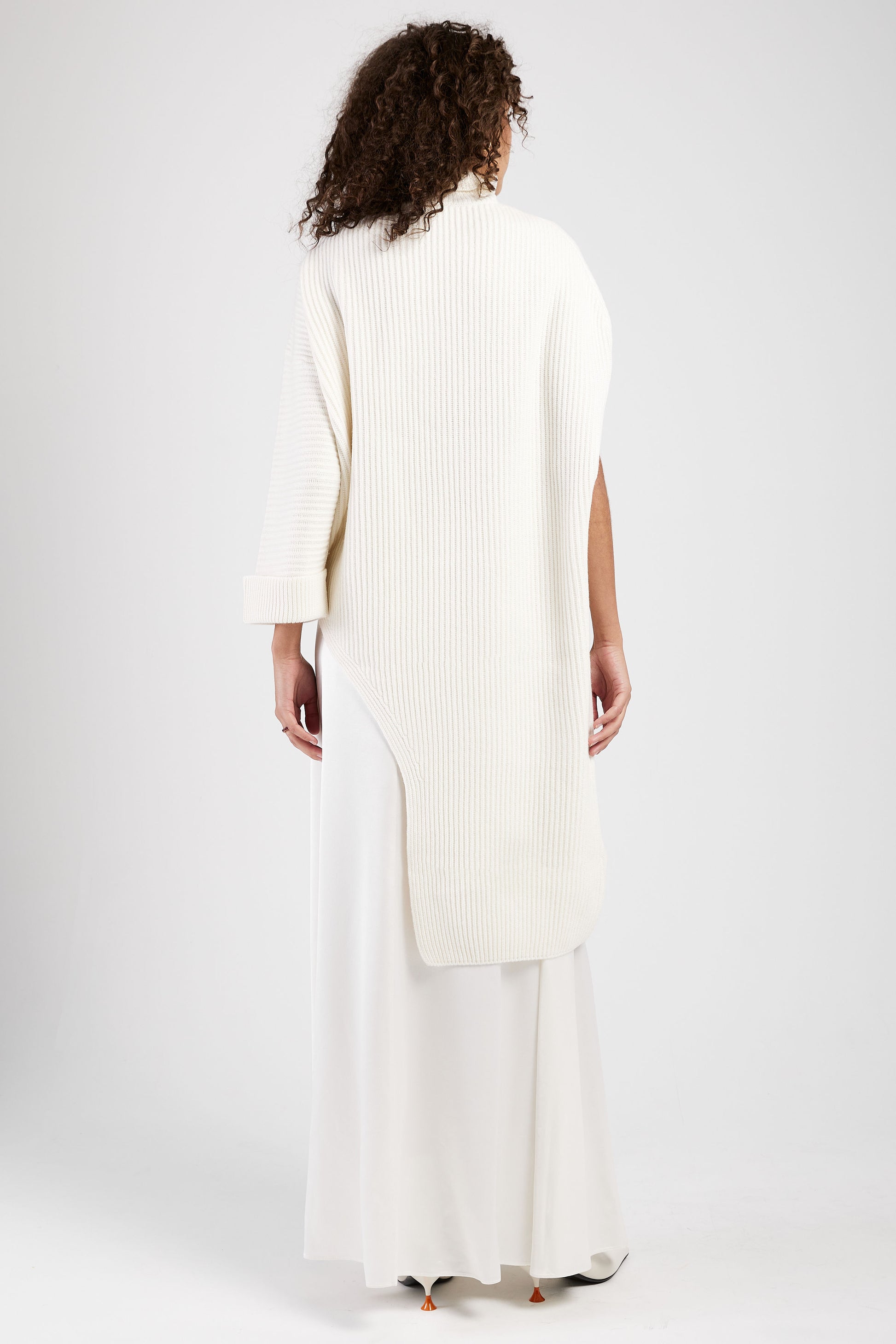 FABIANA FILIPPI Asymmetric High Neck Cape in Raffia