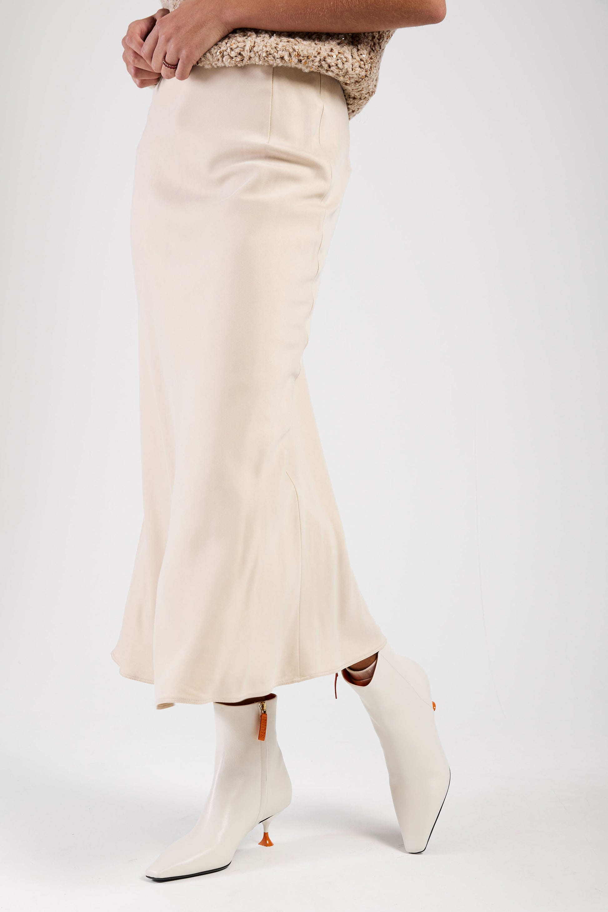 GENTRYPORTOFINO Woven Midi Skirt in Champagne