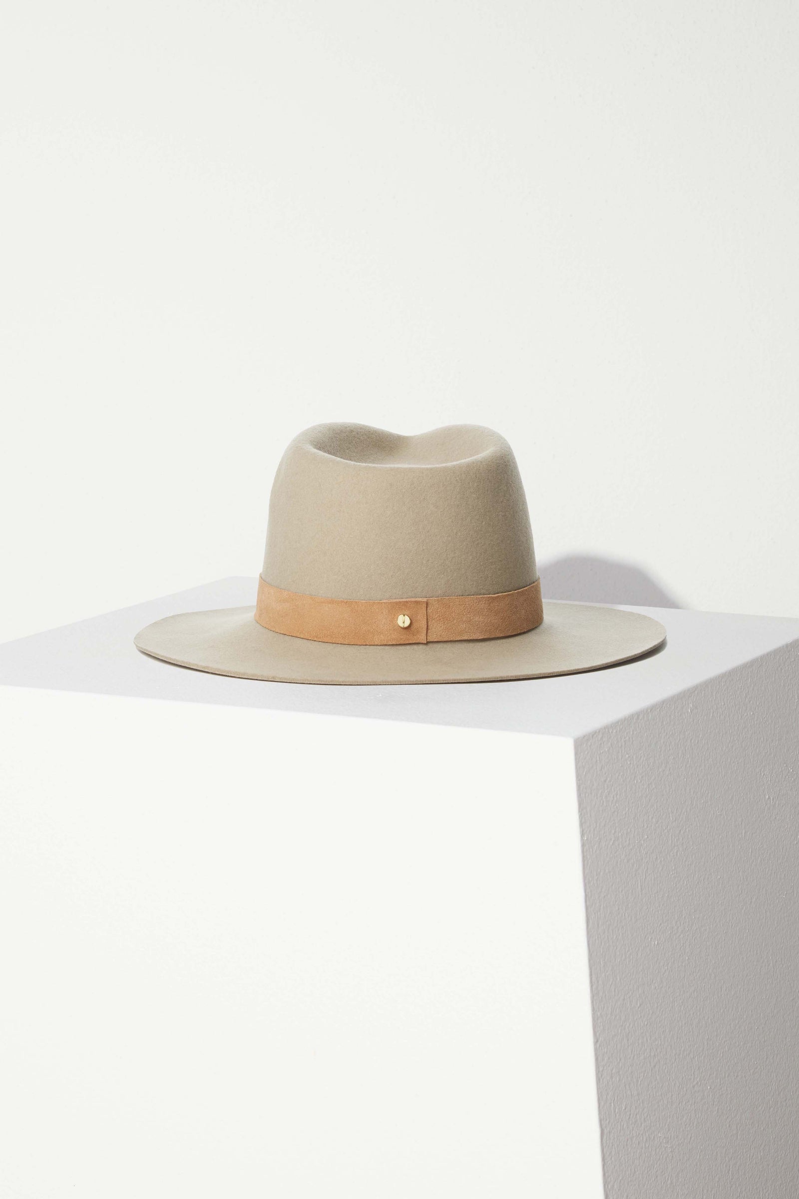 JANESSA LEONÉ Ross Fedora Hat in Clay