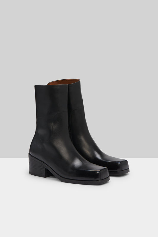MARSĆLL Cassello Tronchetto Leather Ankle Boot in Black