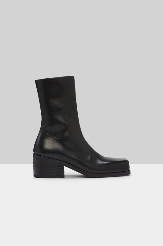 MARSÈLL Cassello Tronchetto Leather Ankle Boot in Black