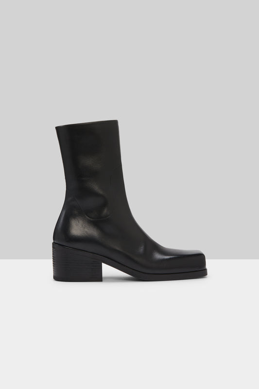 MARSĆLL Cassello Tronchetto Leather Ankle Boot in Black