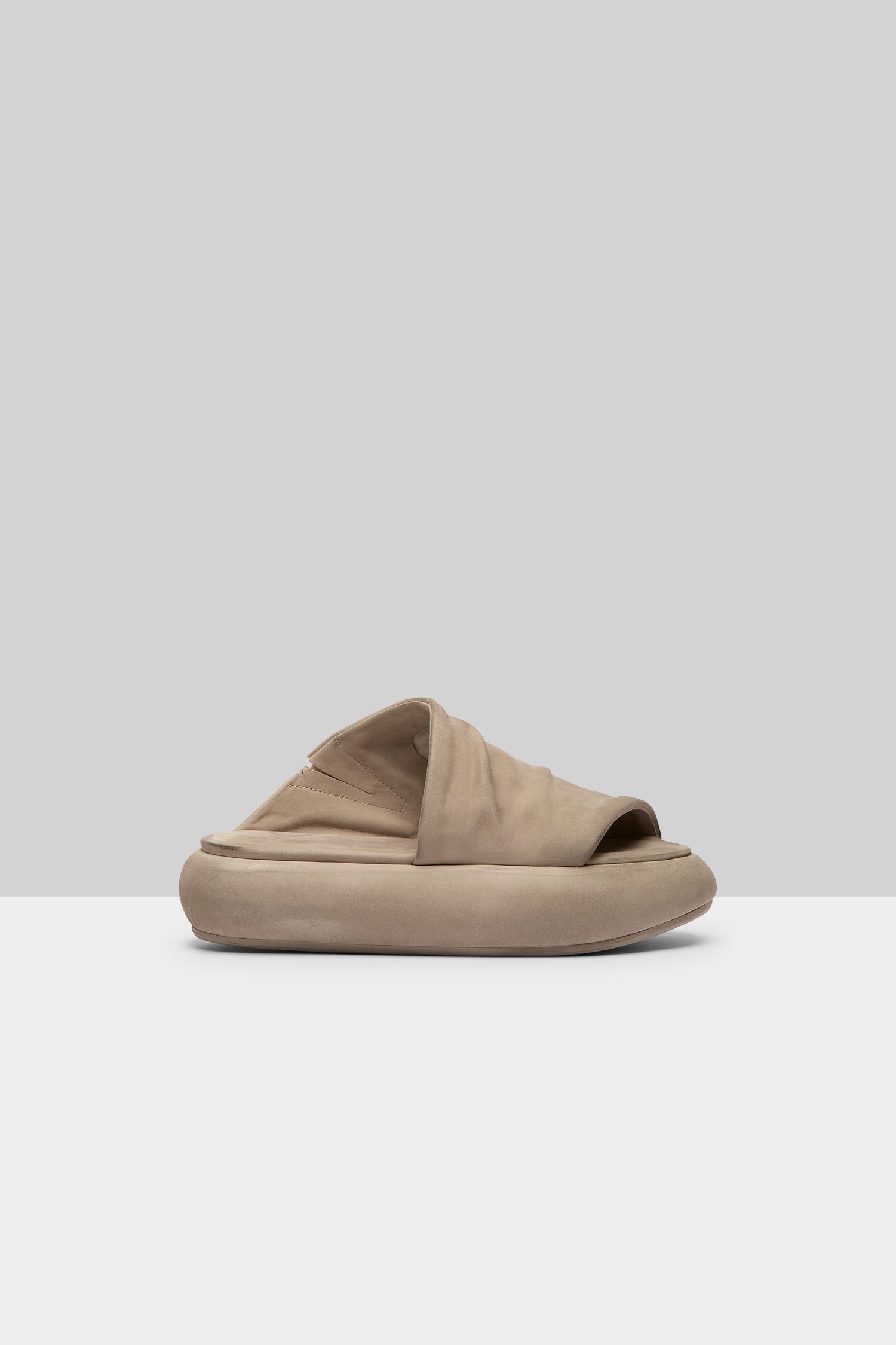 Ciambellona Leather Slide Sandal in Argilla