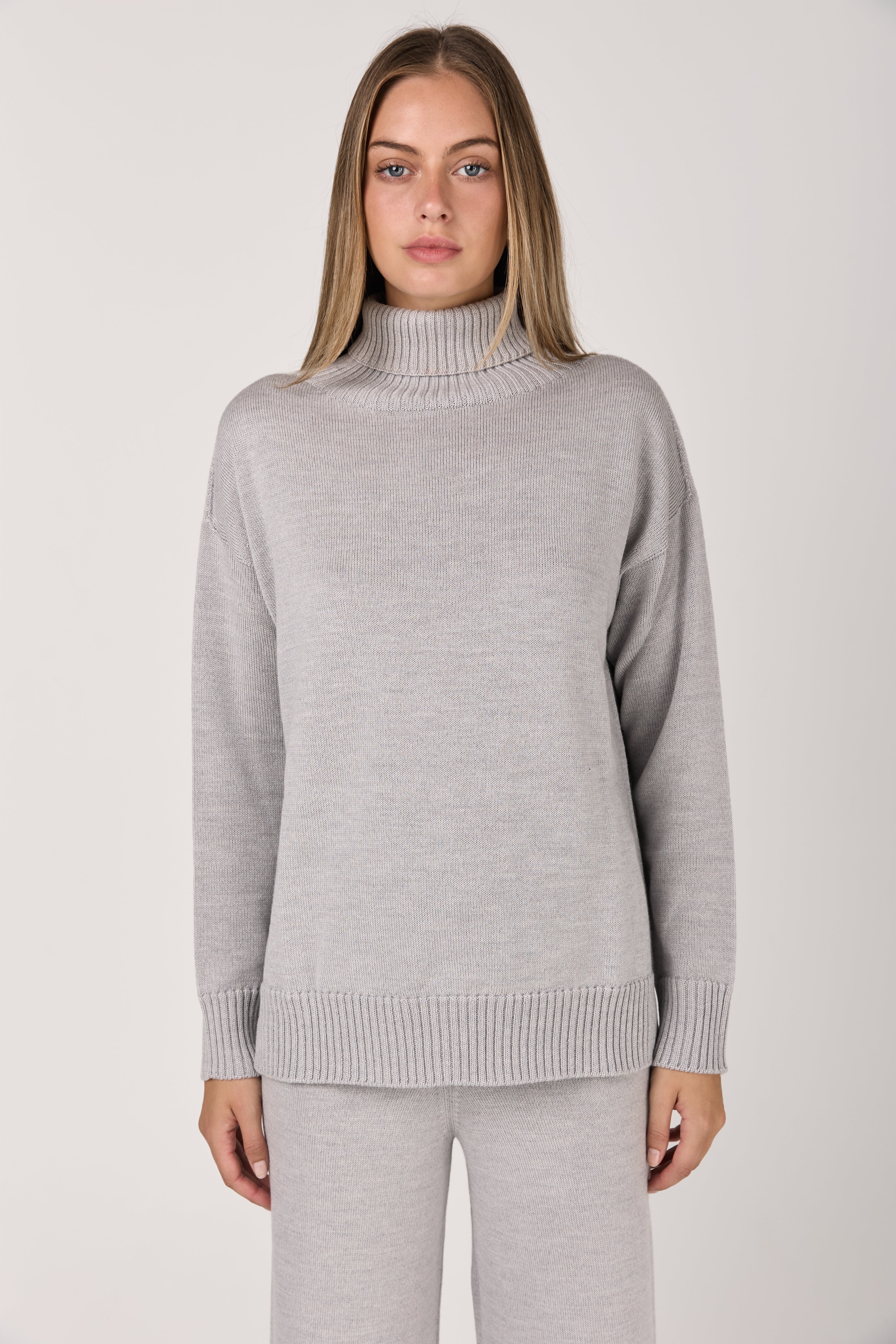 Mino Wool Sweater in Light Grey