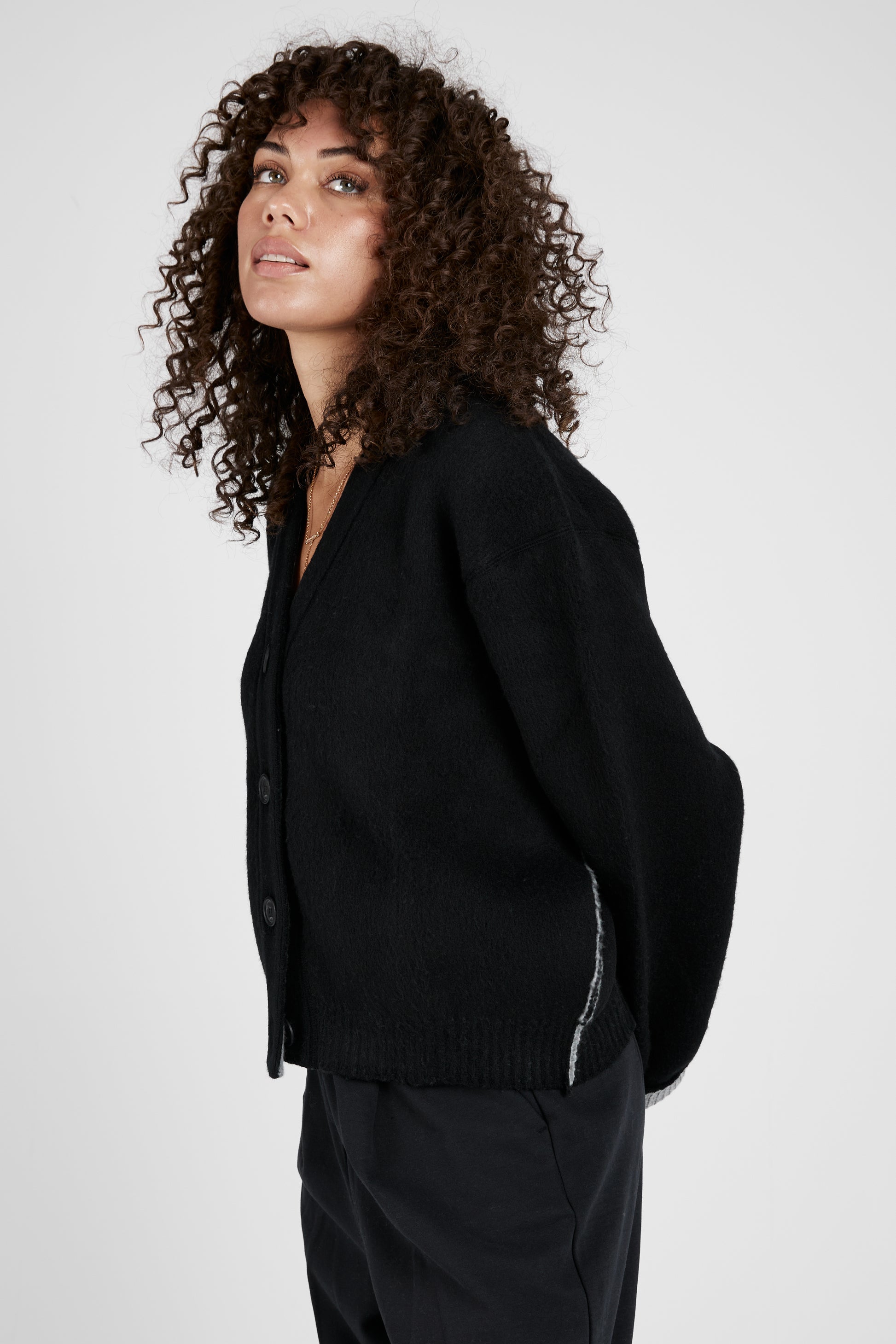 N°21 Oversized Knitted Cardigan in Black