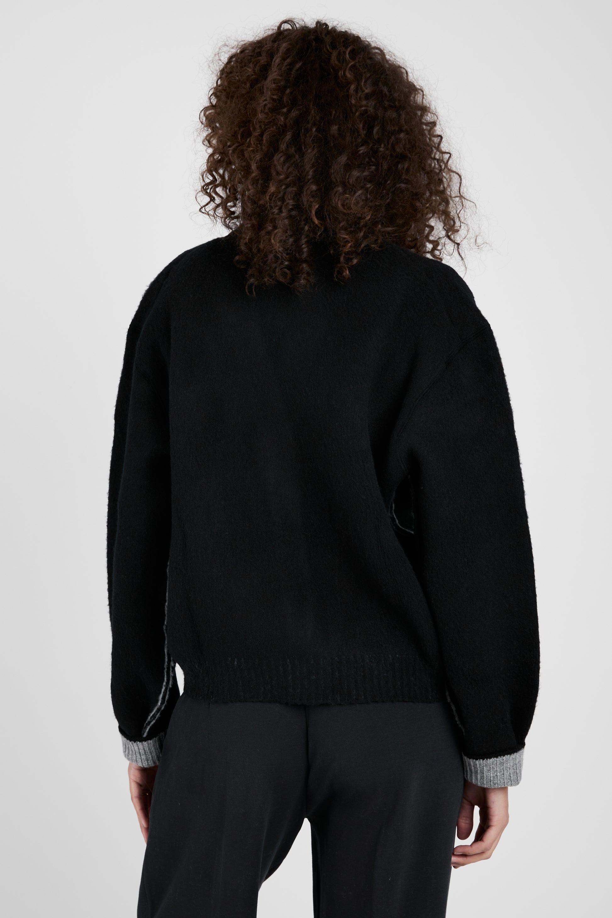 N°21 Oversized Knitted Cardigan in Black