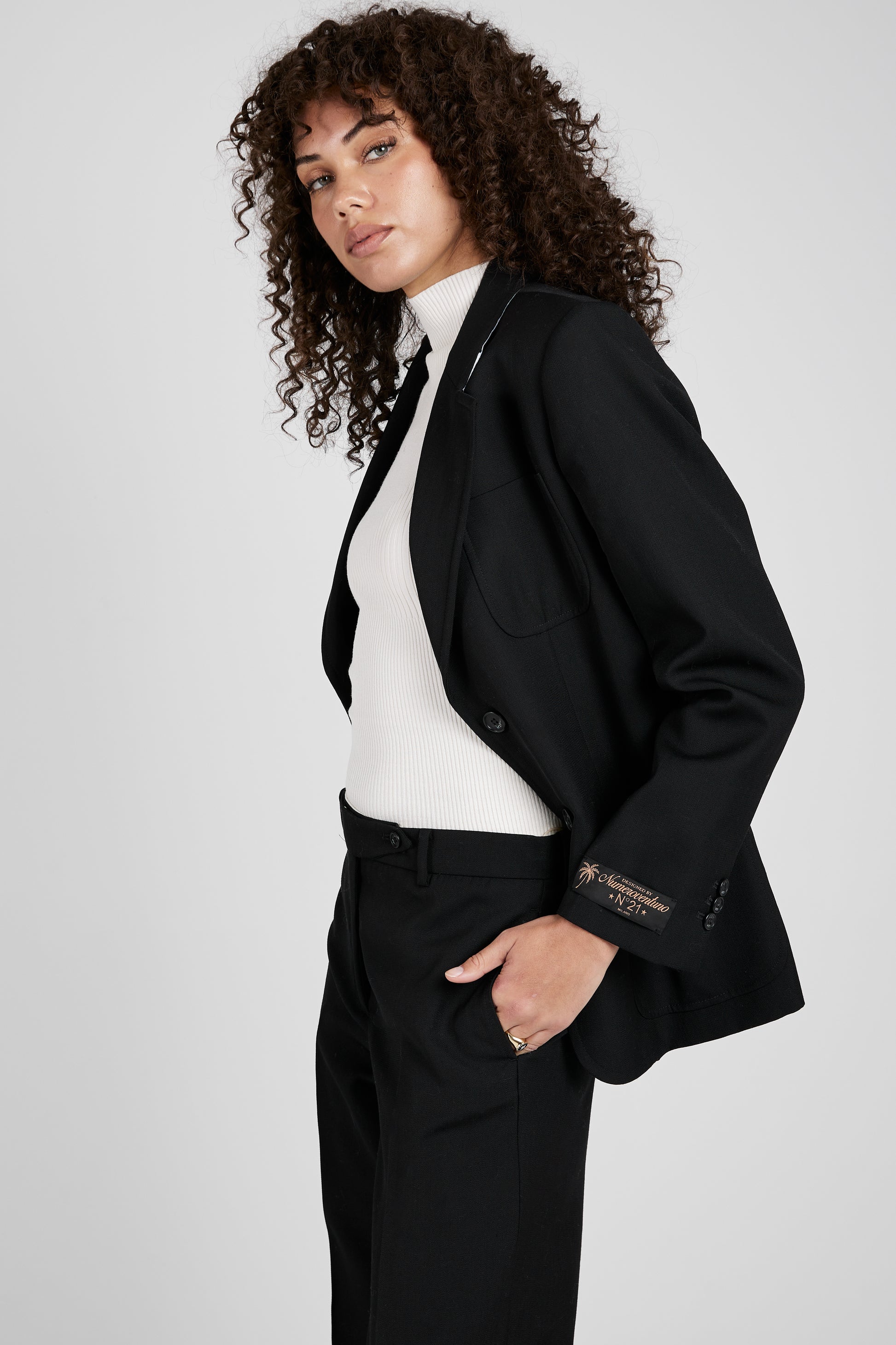 N°21 Blazer in Black