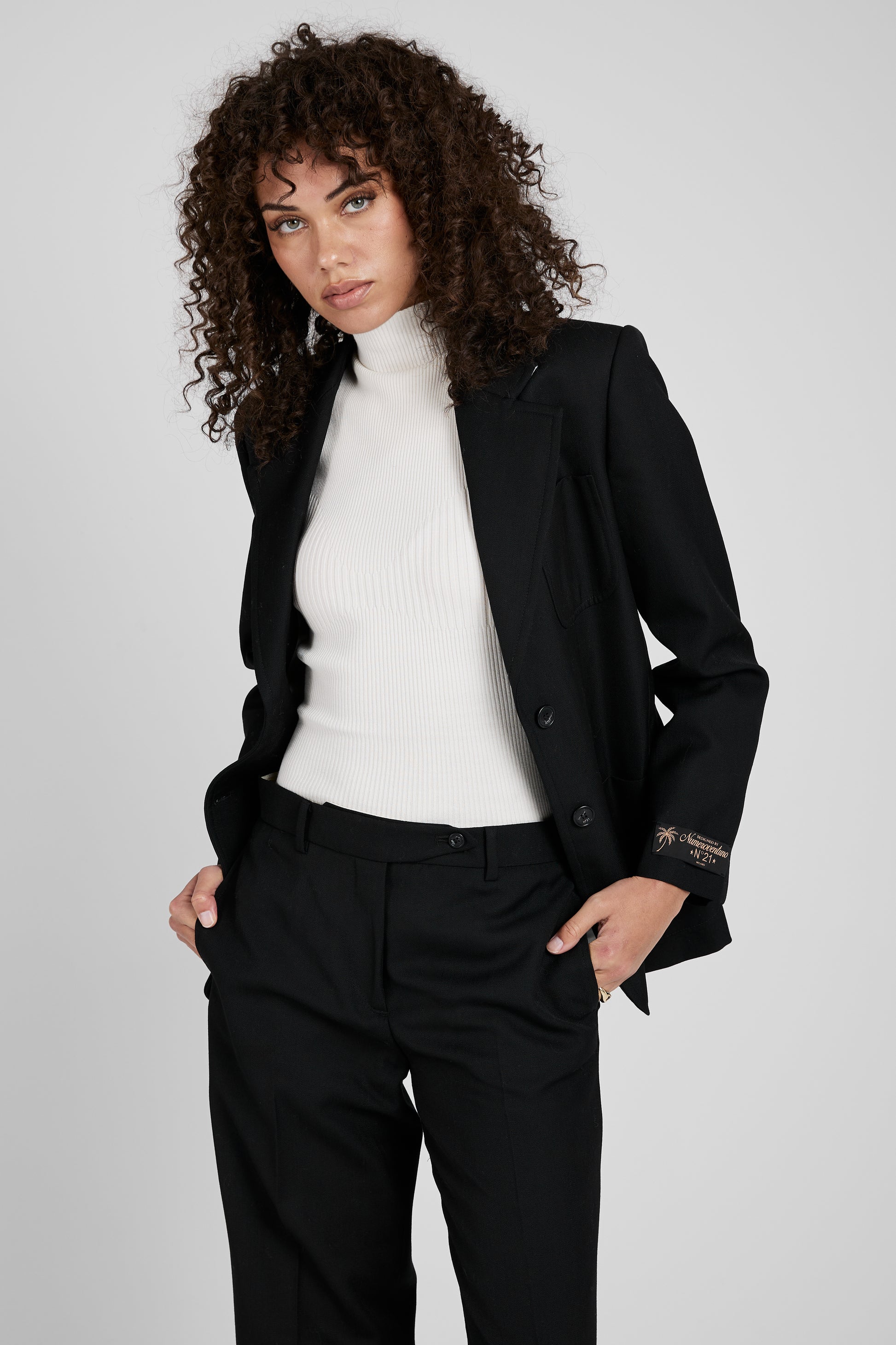 N°21 Blazer in Black