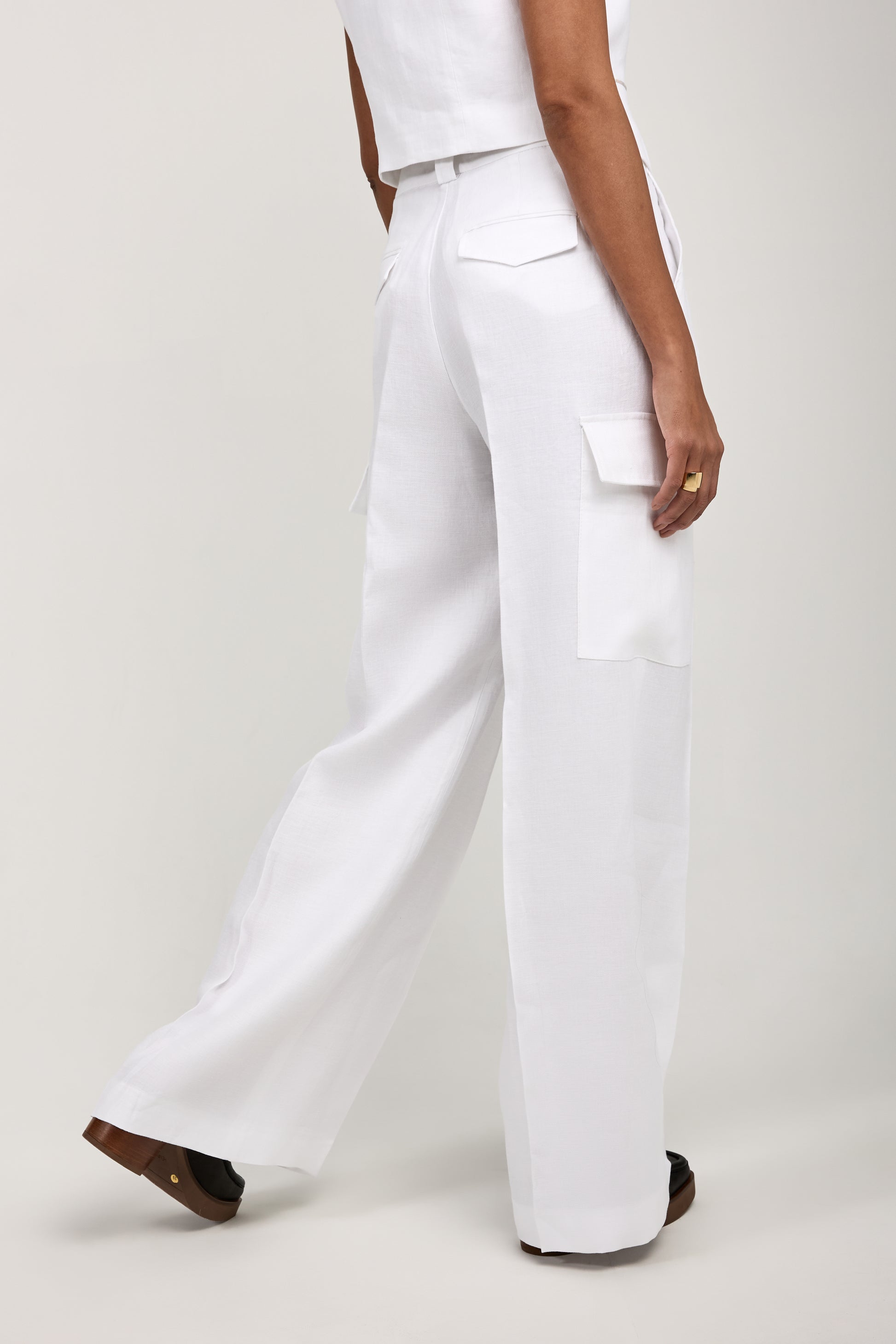 PESERICO Linen Gabardine Cargo Pant in Pure White