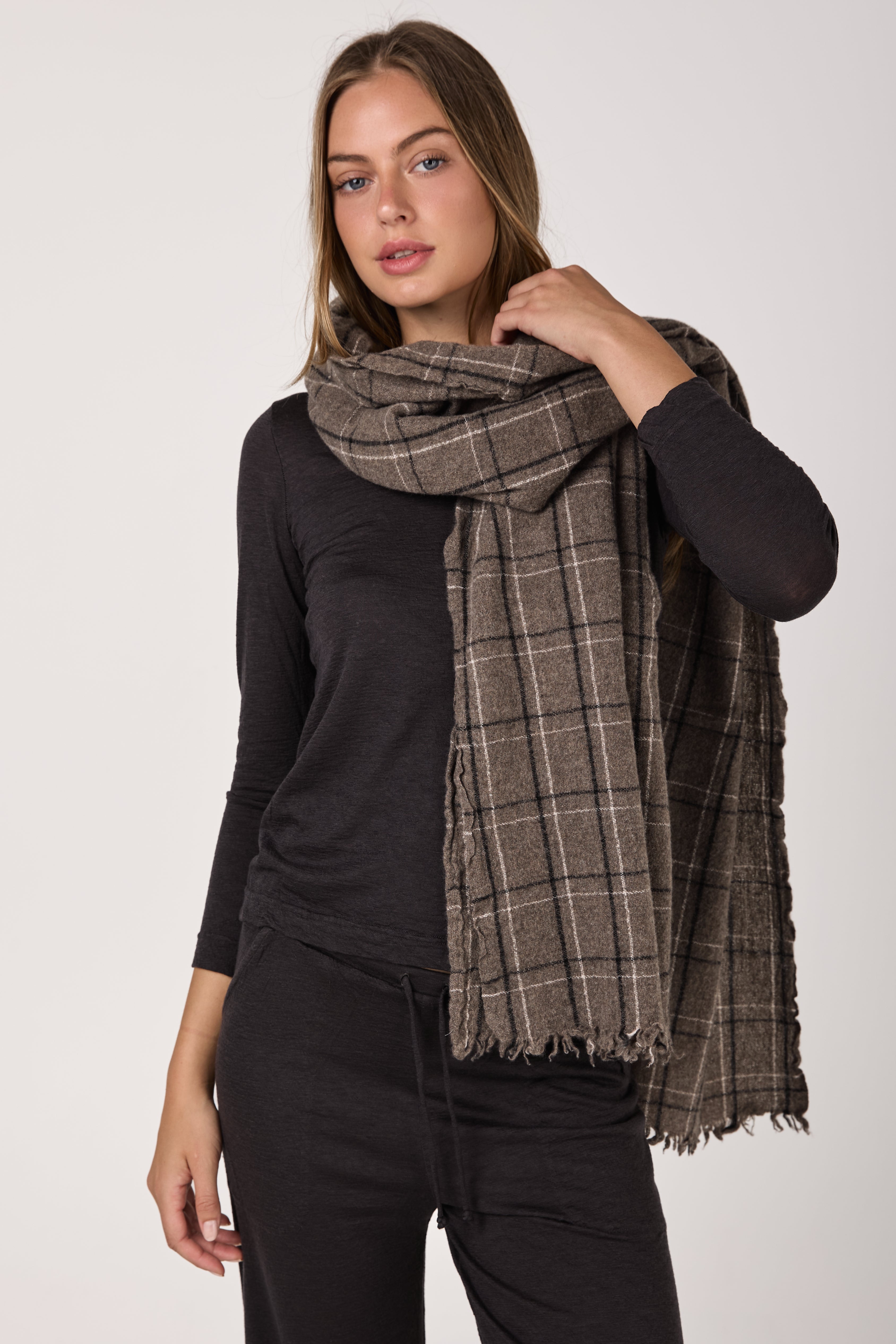 Quadro Cashmere Scarf in Cafe Grey