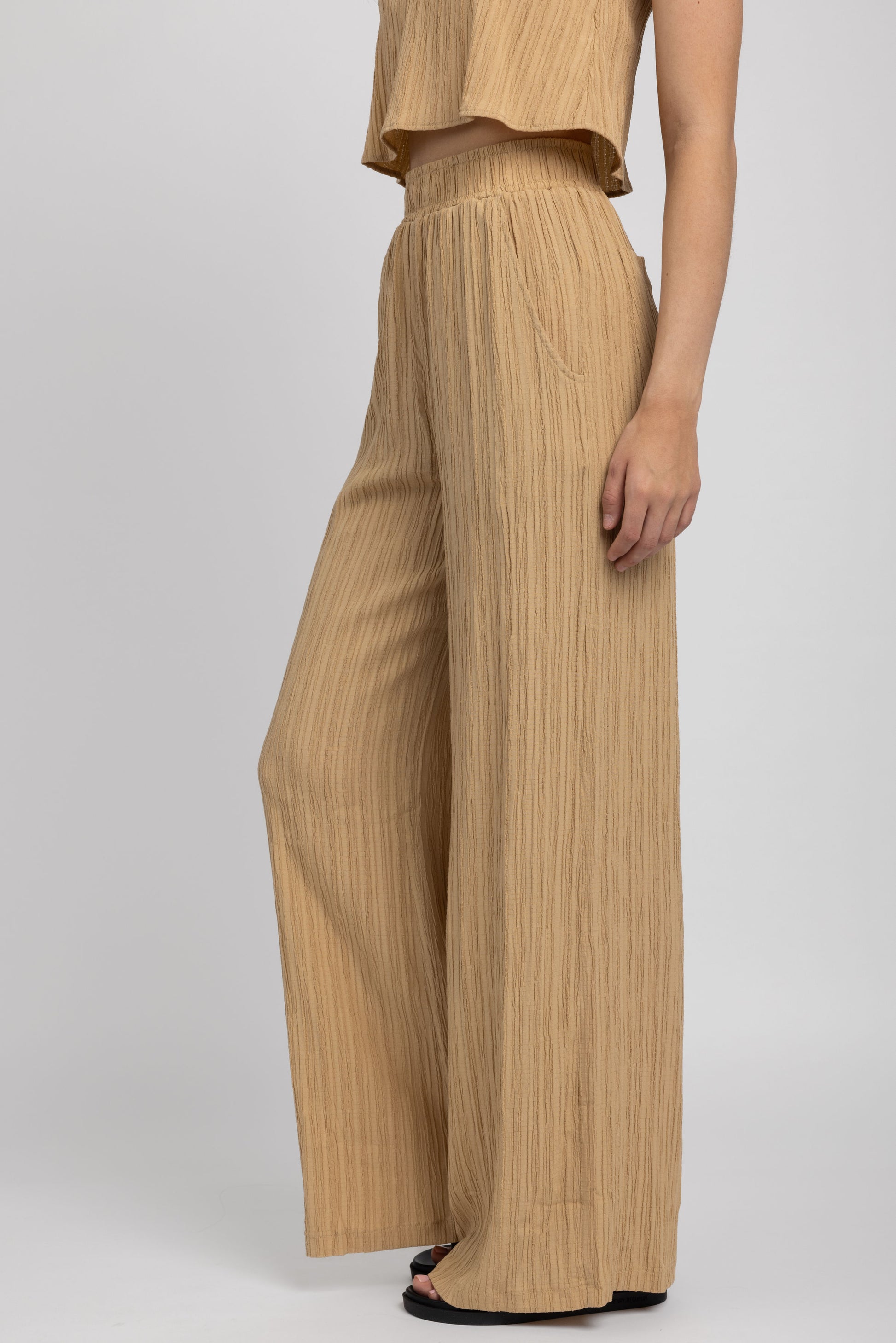 THE RANGE Ripple Gauze Wide Leg Pant in Tanlines