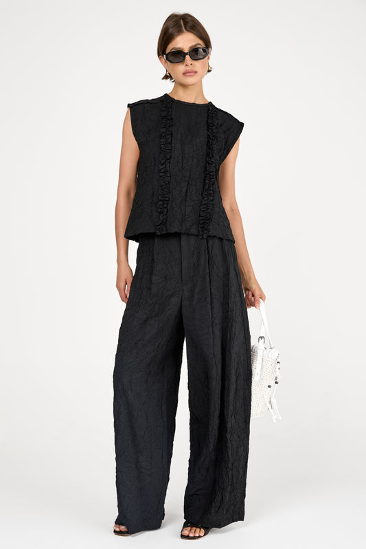 Sleeveless Crinkled Top in Black