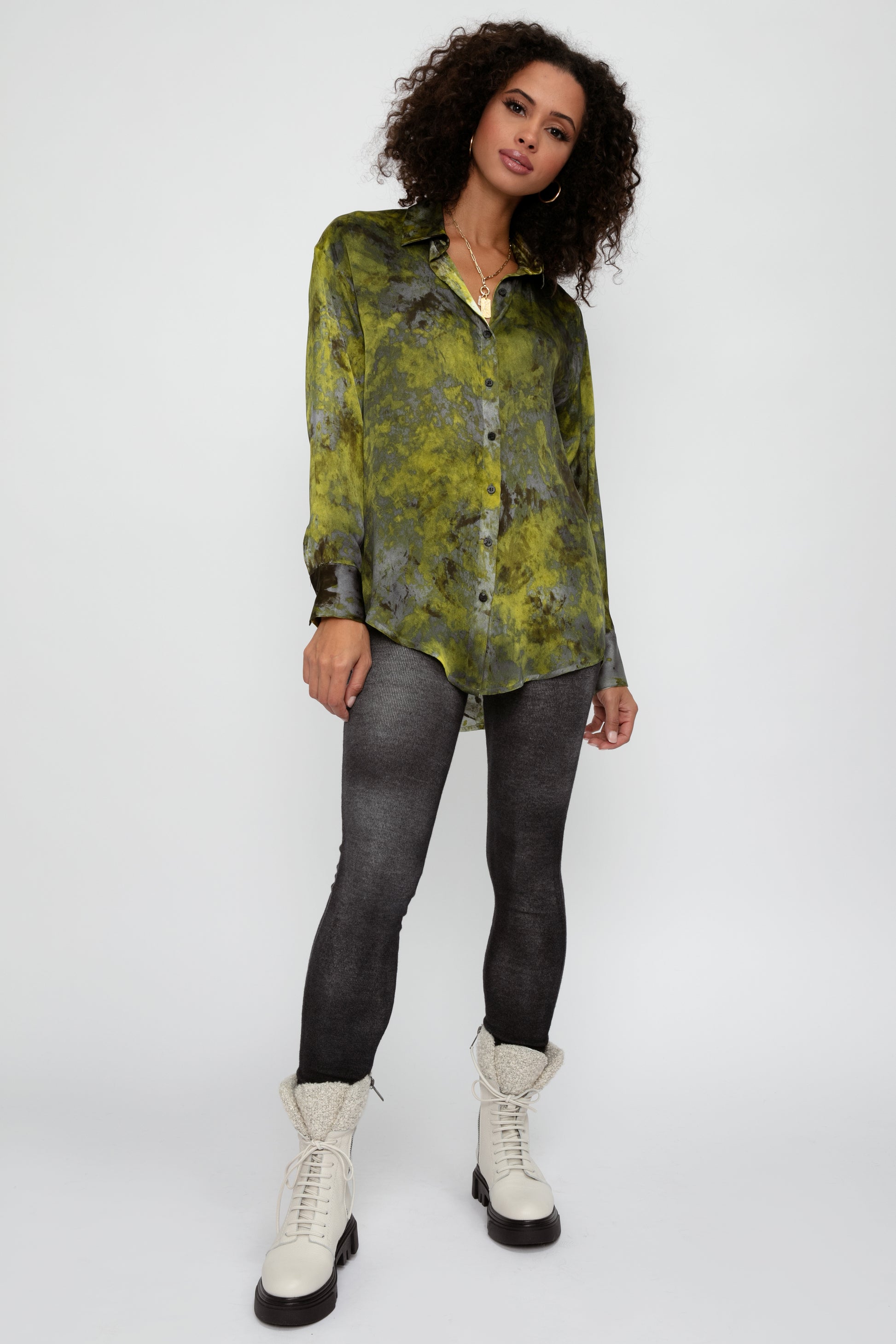 AVANT TOI Boreal Silk Shirt in Lichen