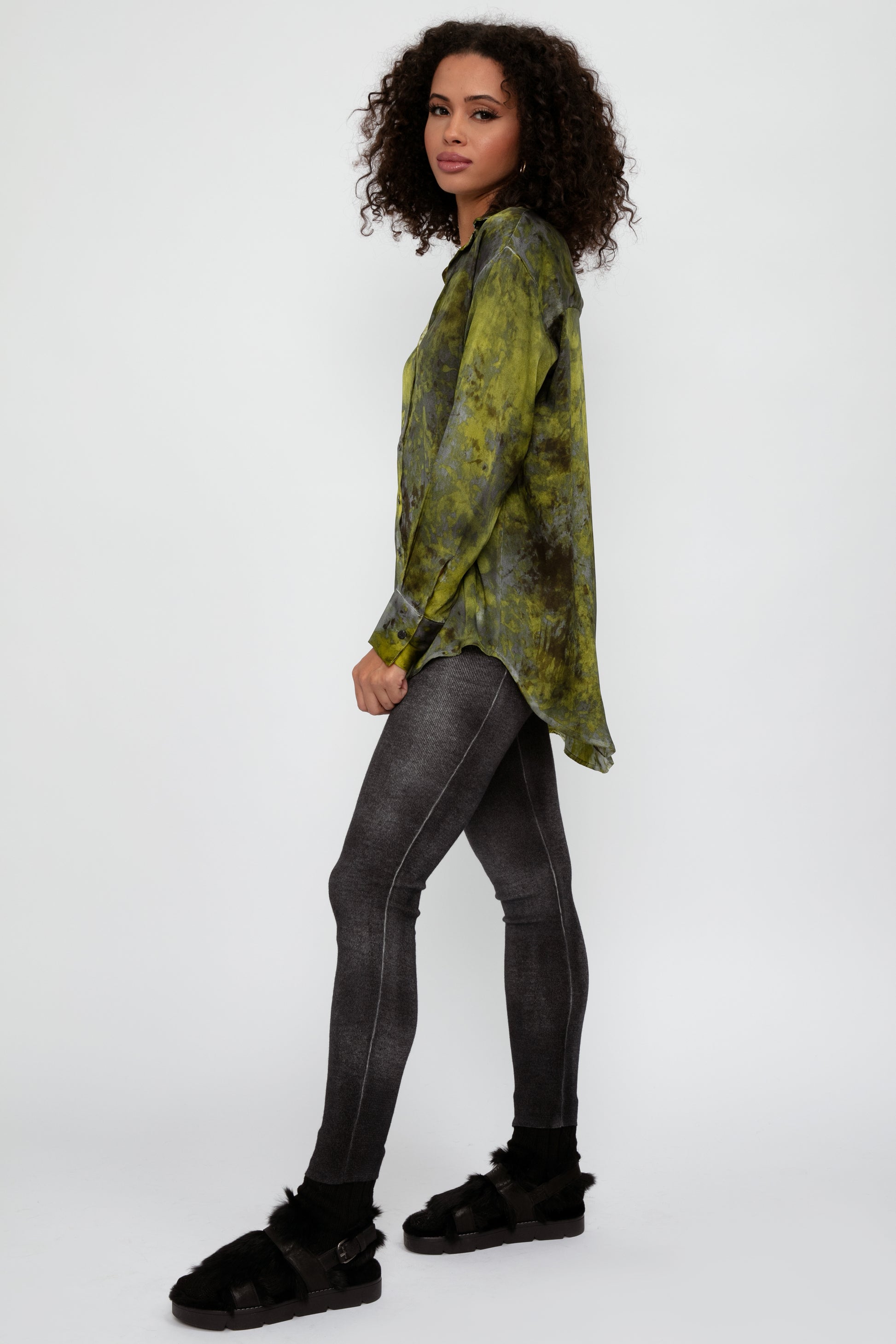 AVANT TOI Boreal Silk Shirt in Lichen