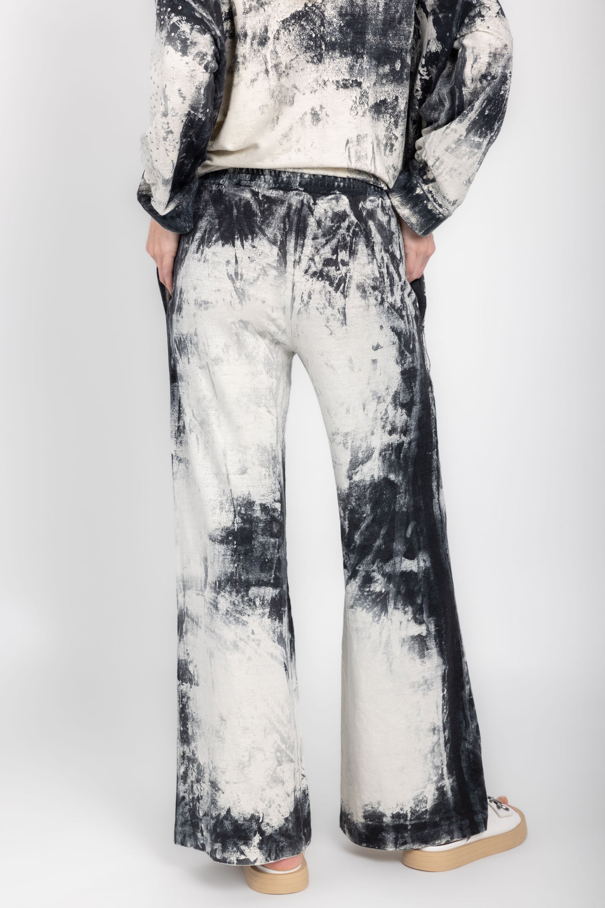 AVANT TOI Marmo Effect Palazzo Sweatpant in Nero