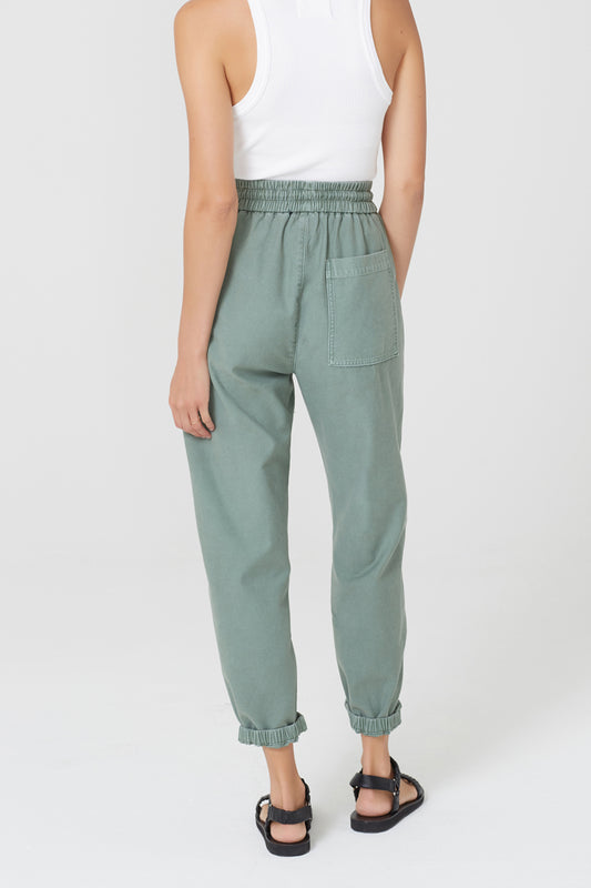 CITIZEN OF HUMANITY Ameline Utility Jogger in Iza
