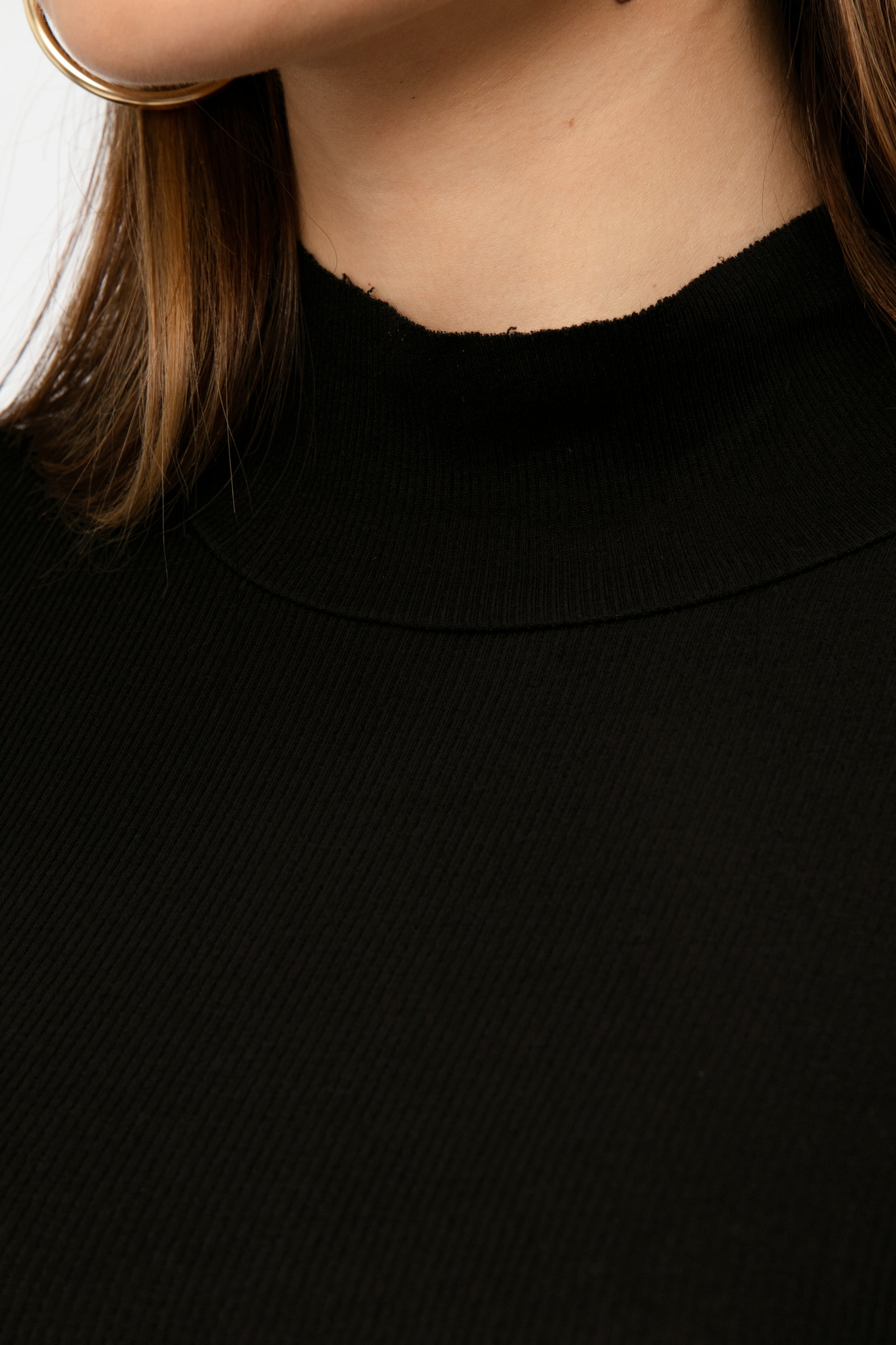 COTTON CITIZEN Verona Turtleneck in Jet Black