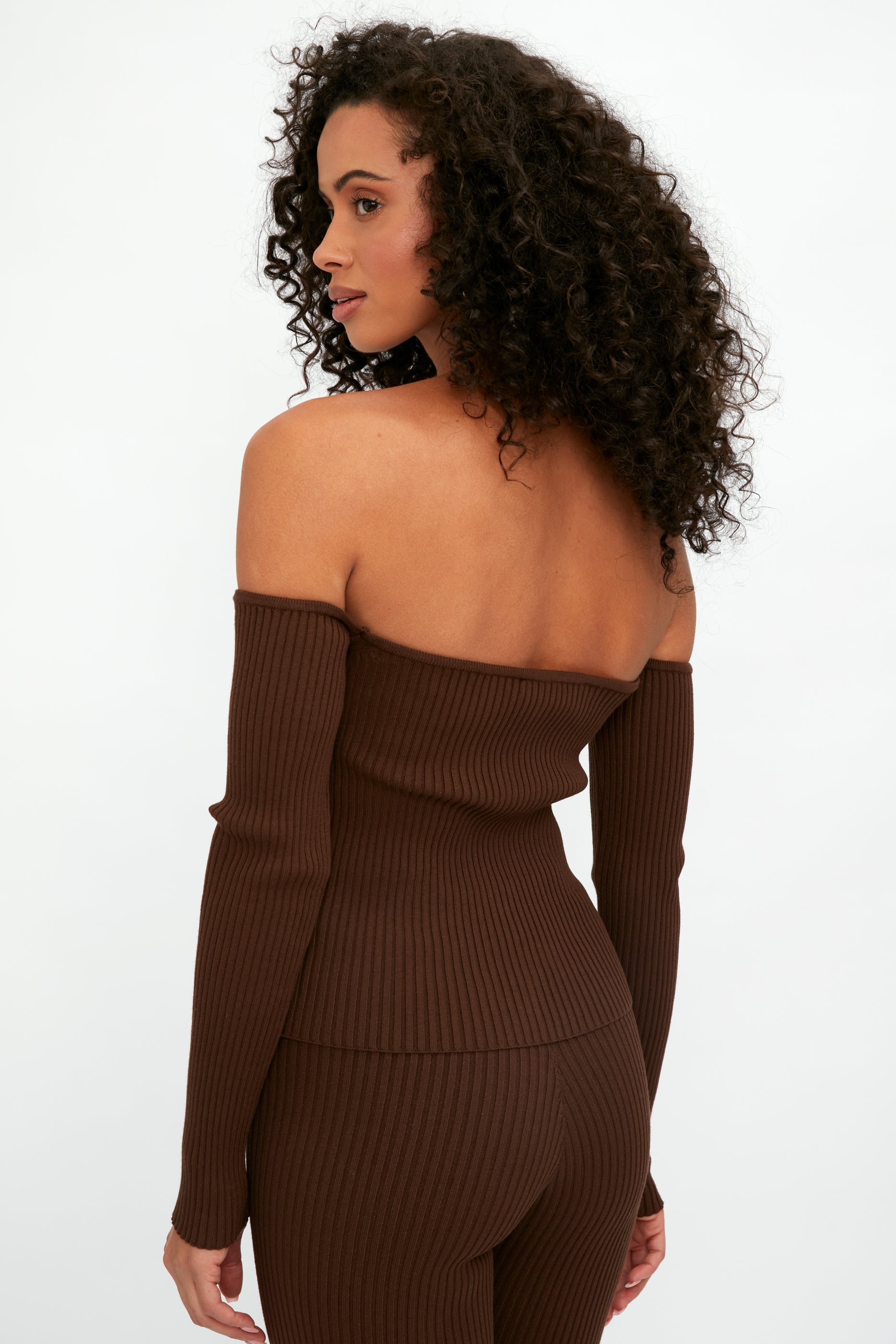 ELEONORA GOTTARDI Off The Shoulder Ribbed Top in Chocolate