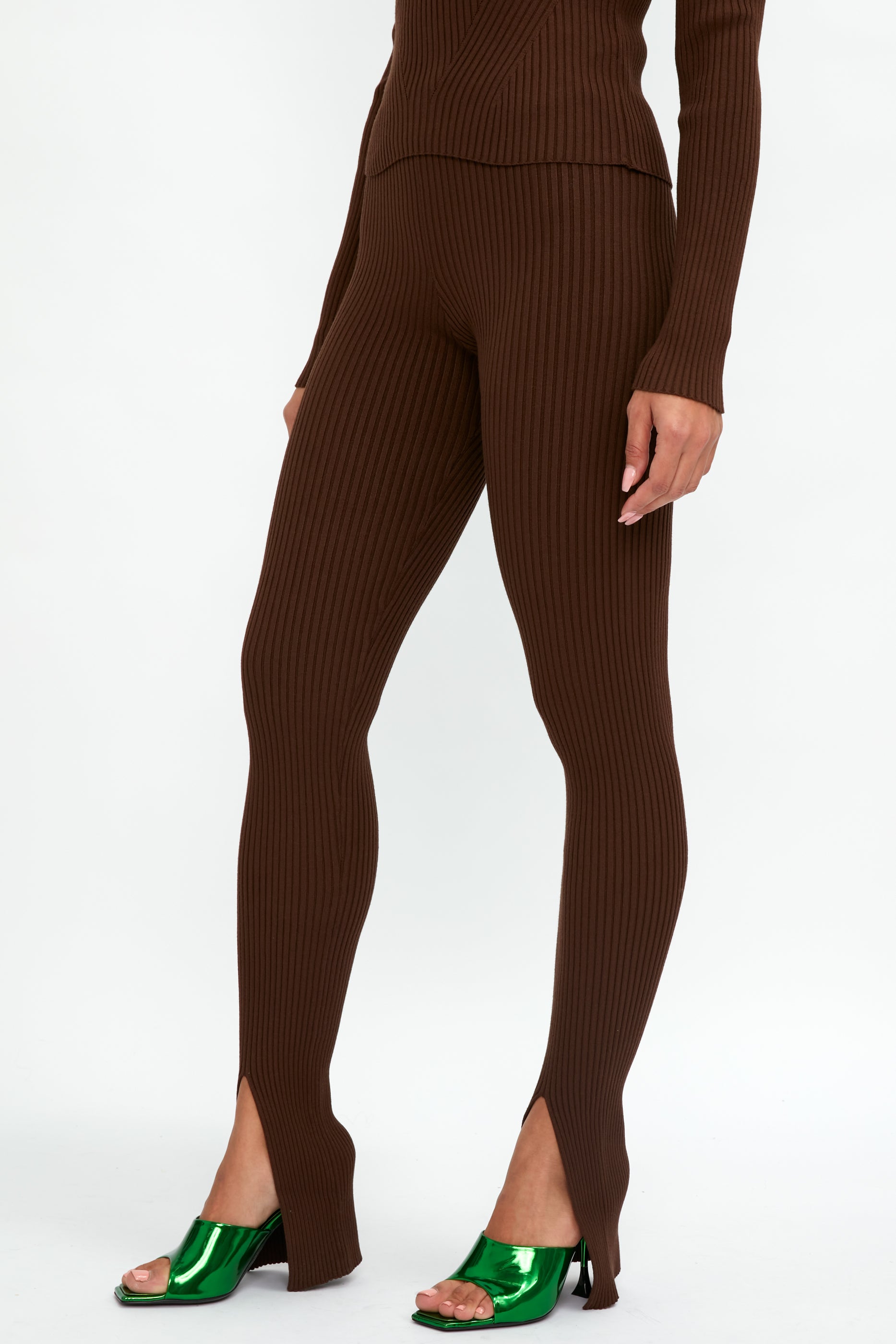 ELEONORA GOTTARDI Ribbed Front Slit Pant in Chocolate