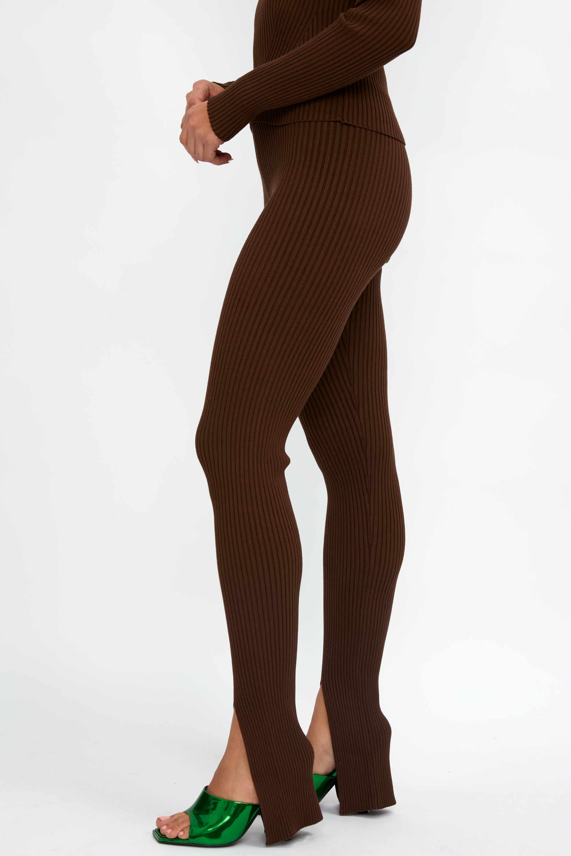 ELEONORA GOTTARDI Ribbed Front Slit Pant in Chocolate