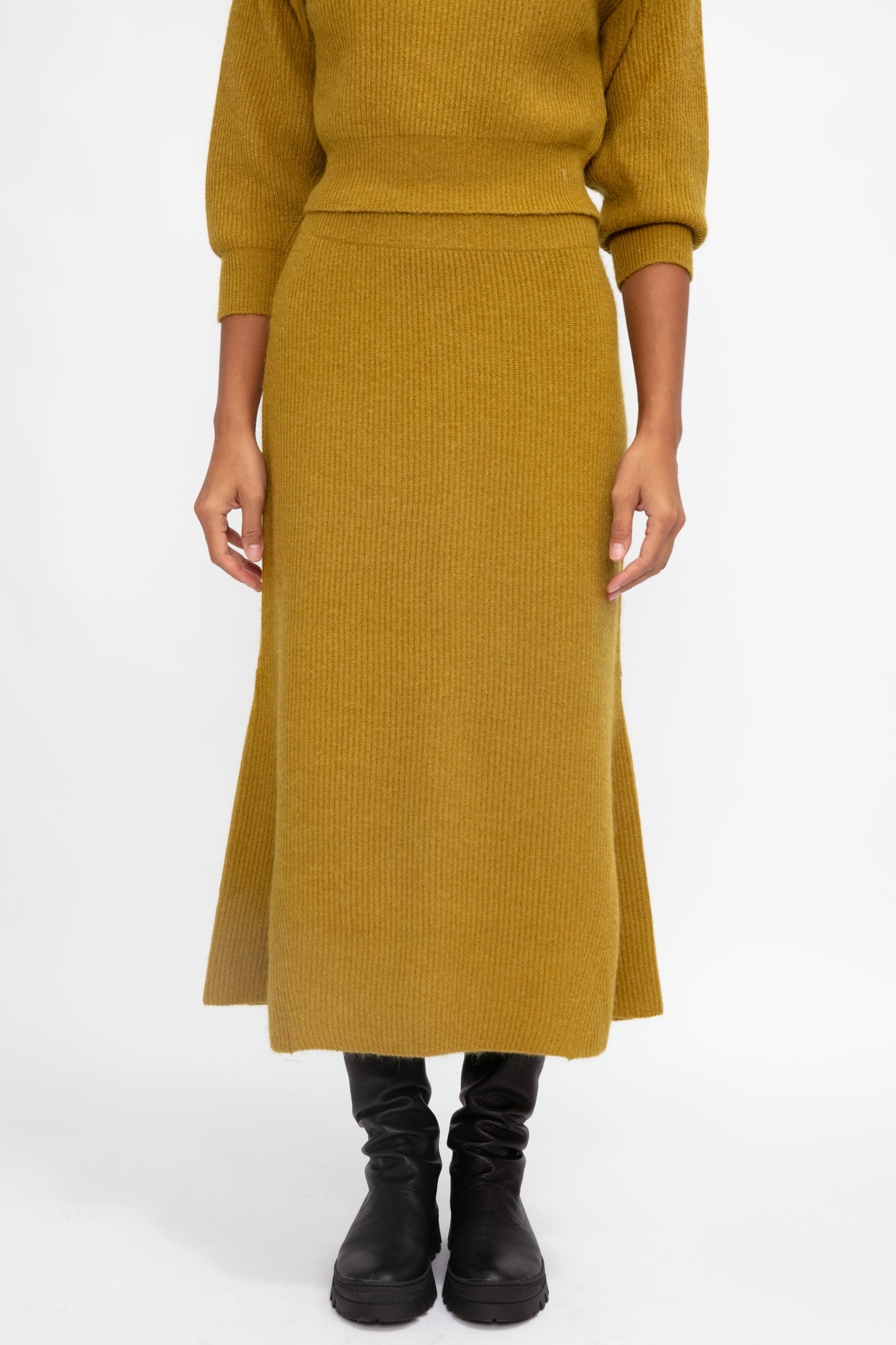 FABIANA FILIPPI Ribbed Wool Skirt in Curry