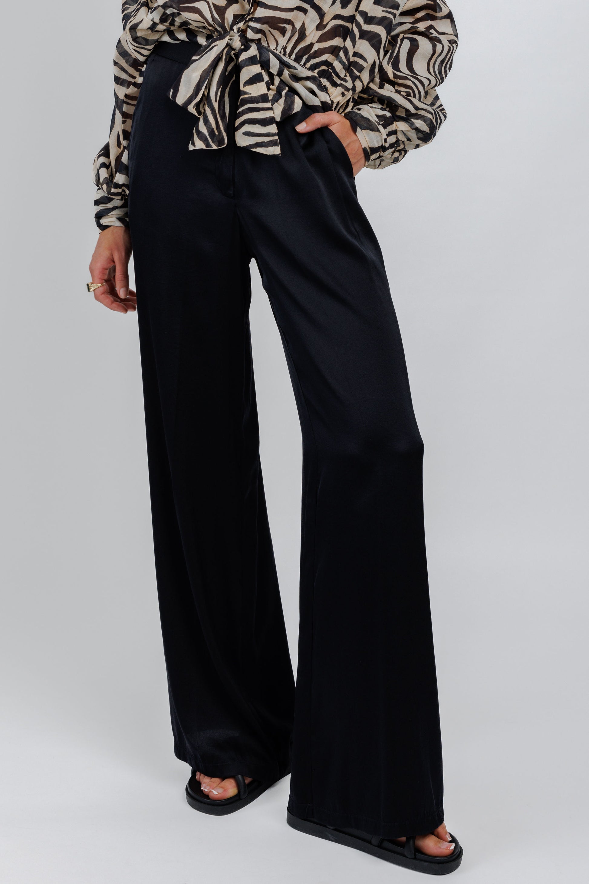 FORTE FORTE Stretch Silk Pant in Noir