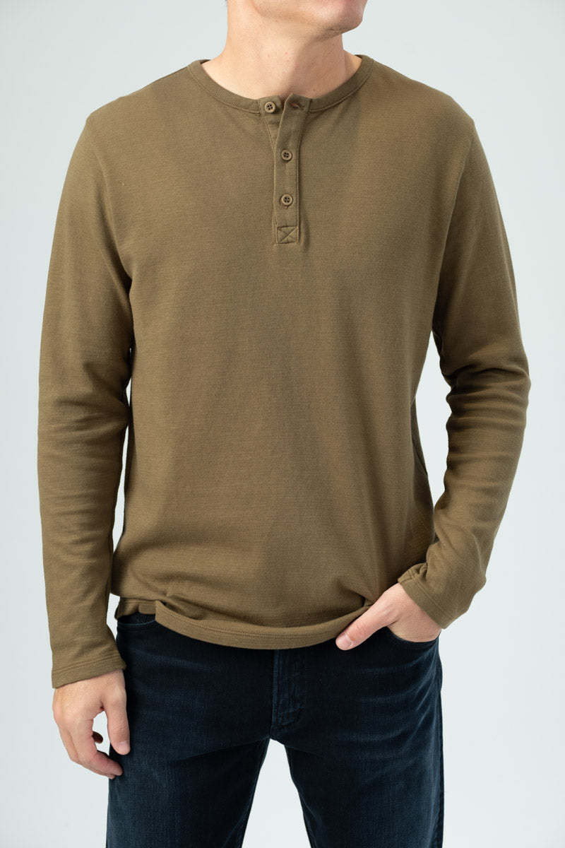 FRAME Long Sleeve Henley Shirt in Caper