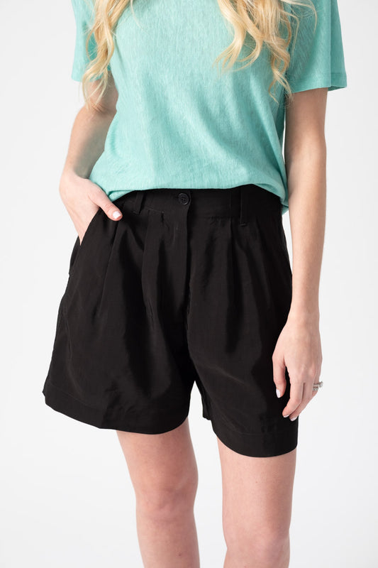 FORTE FORTE Slubbed Viscose Linen Shorts in Nero
