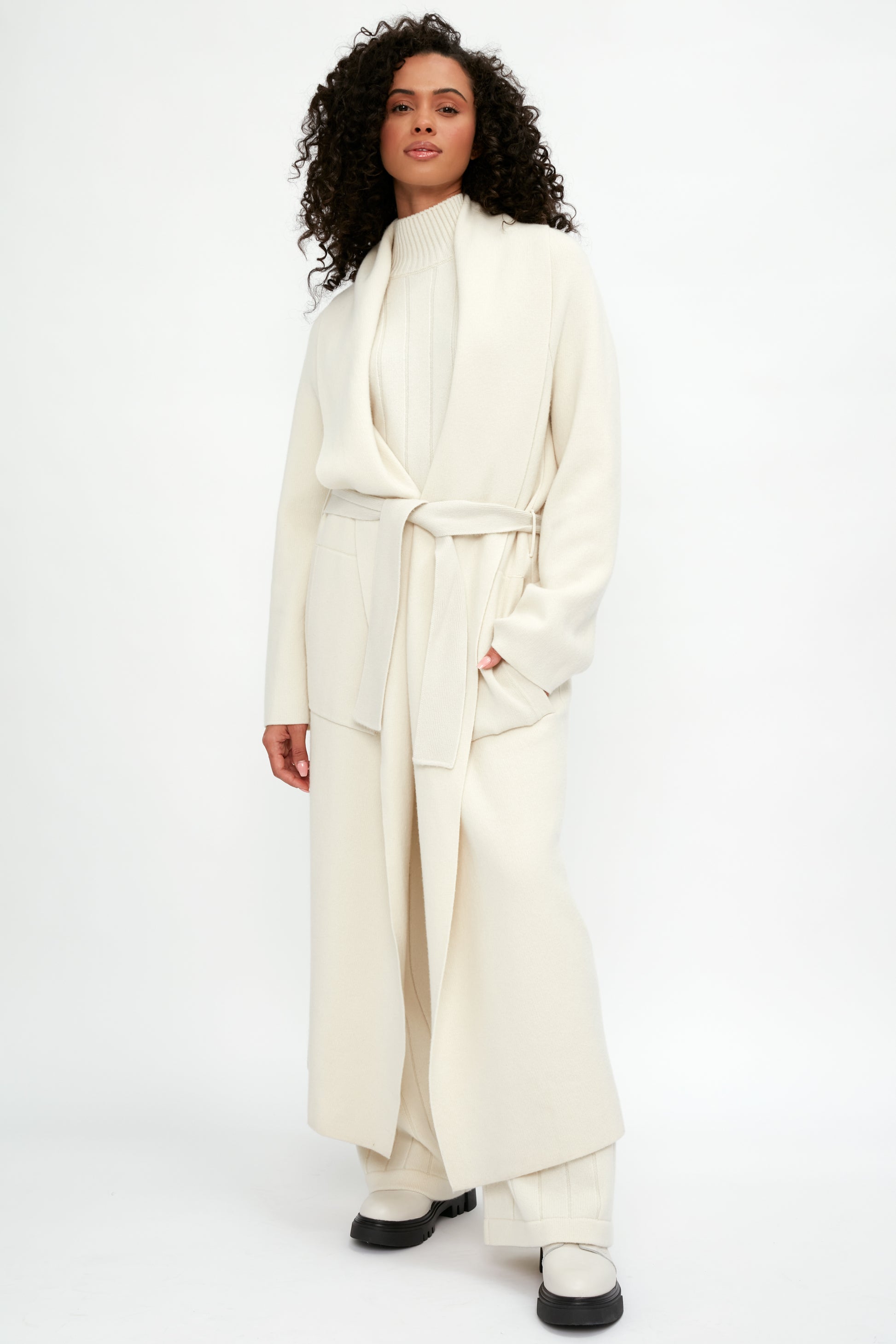 GENTRYPORTOFINO Cashmere Cardigan Coat in Burro