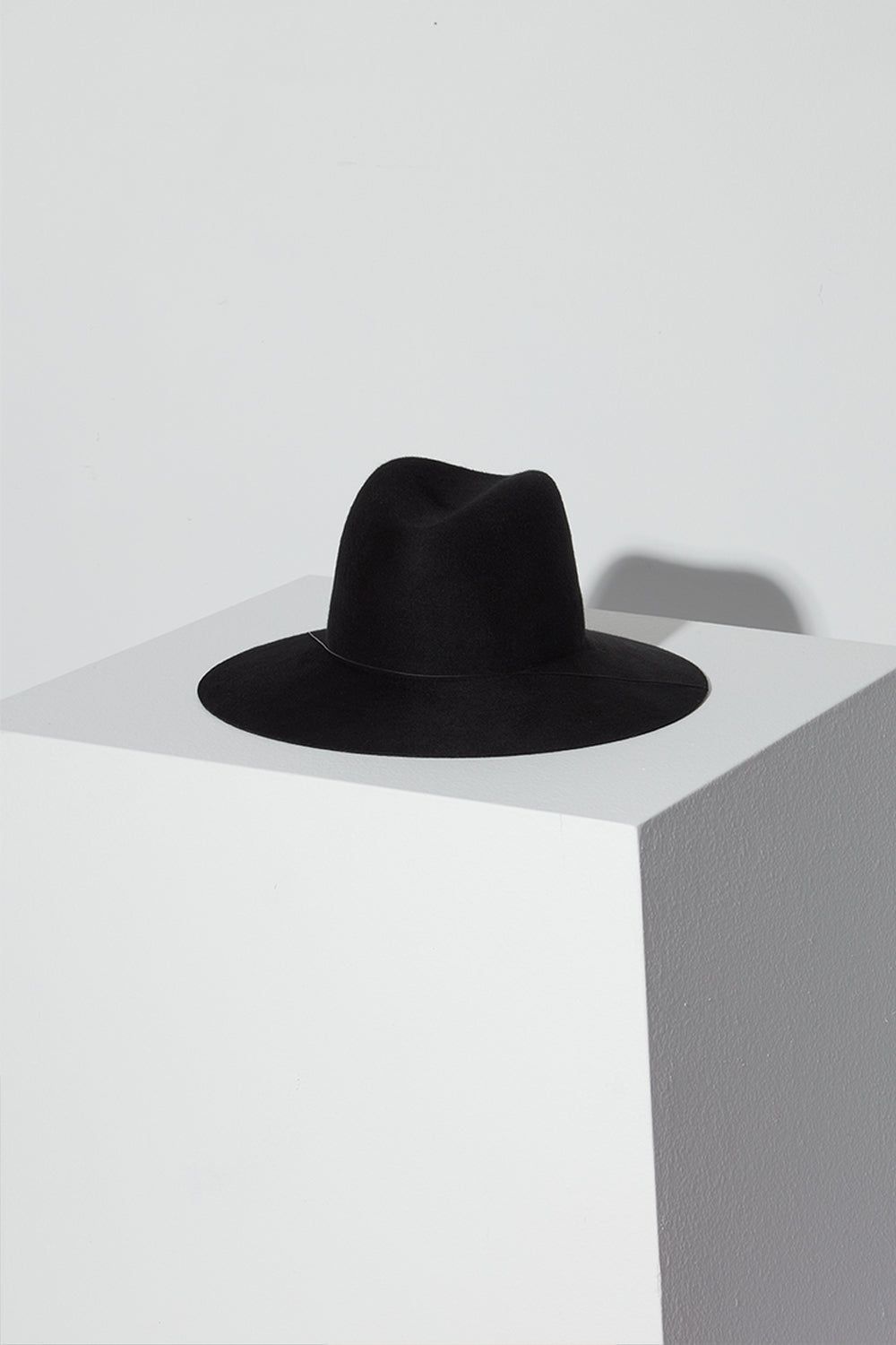 JANESSA LEONÉ Adelaide Fedora Hat in Black