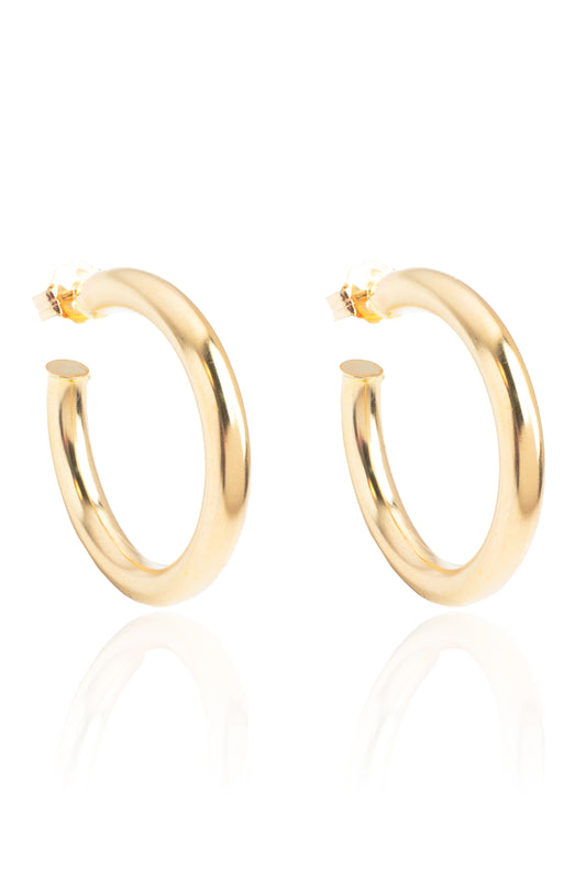 L.A. STEIN Medium Chunky Hoop Earrings in Yellow Gold