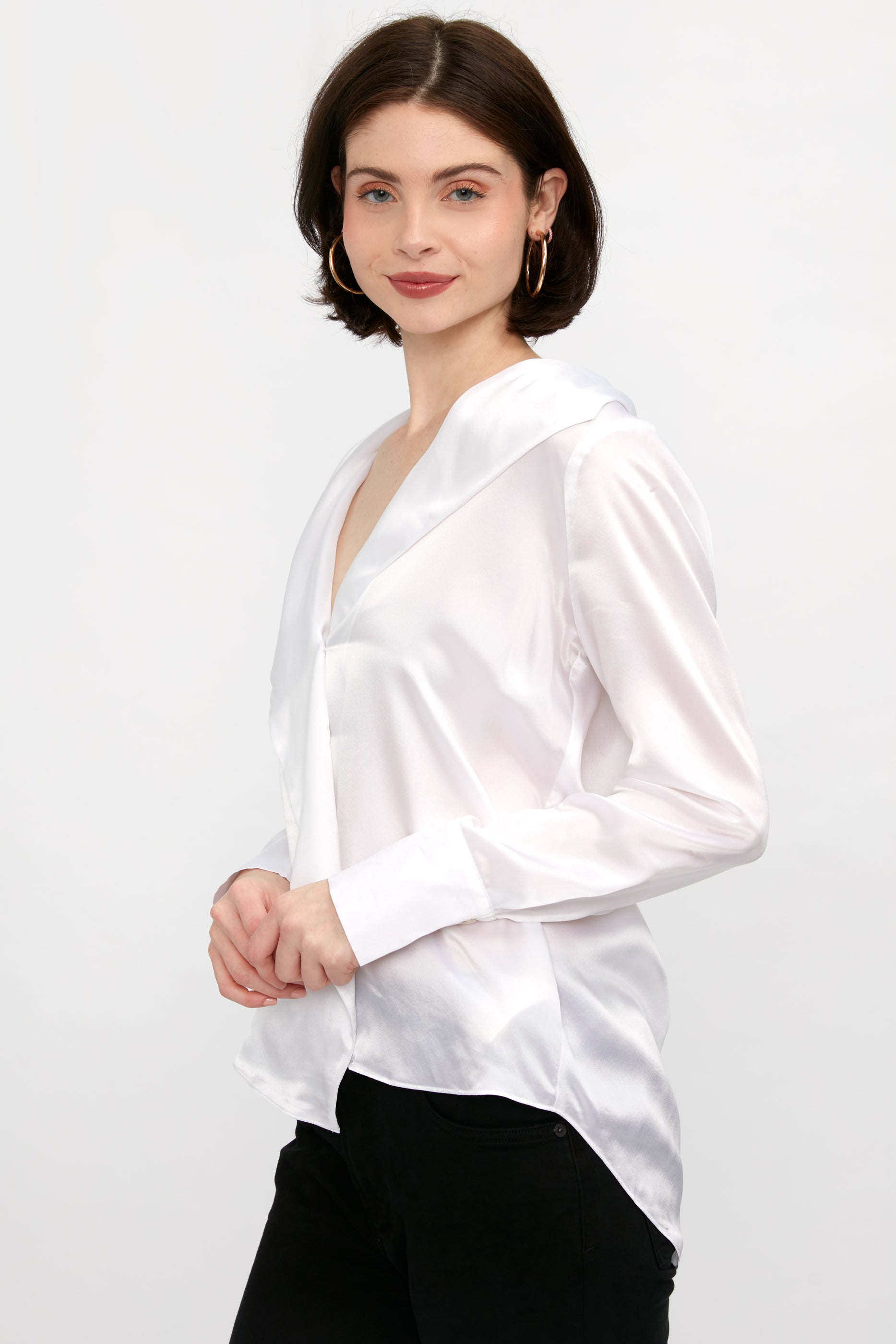 L'AGENCE Jaslynn Silk Open Collar Blouse in White