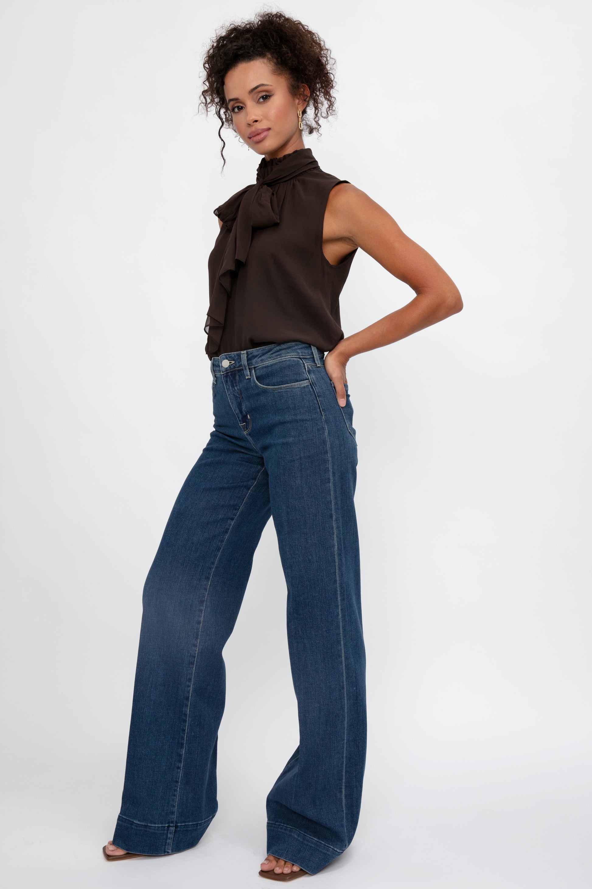 L'AGENCE Madden High Rise Wide Leg Jean in Durango