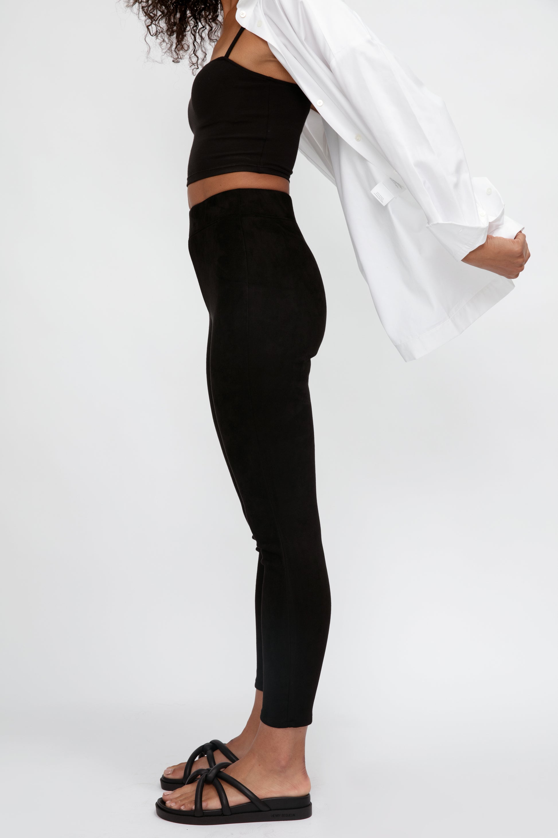 L'AGENCE Nini High Rise Crop Pant in Black